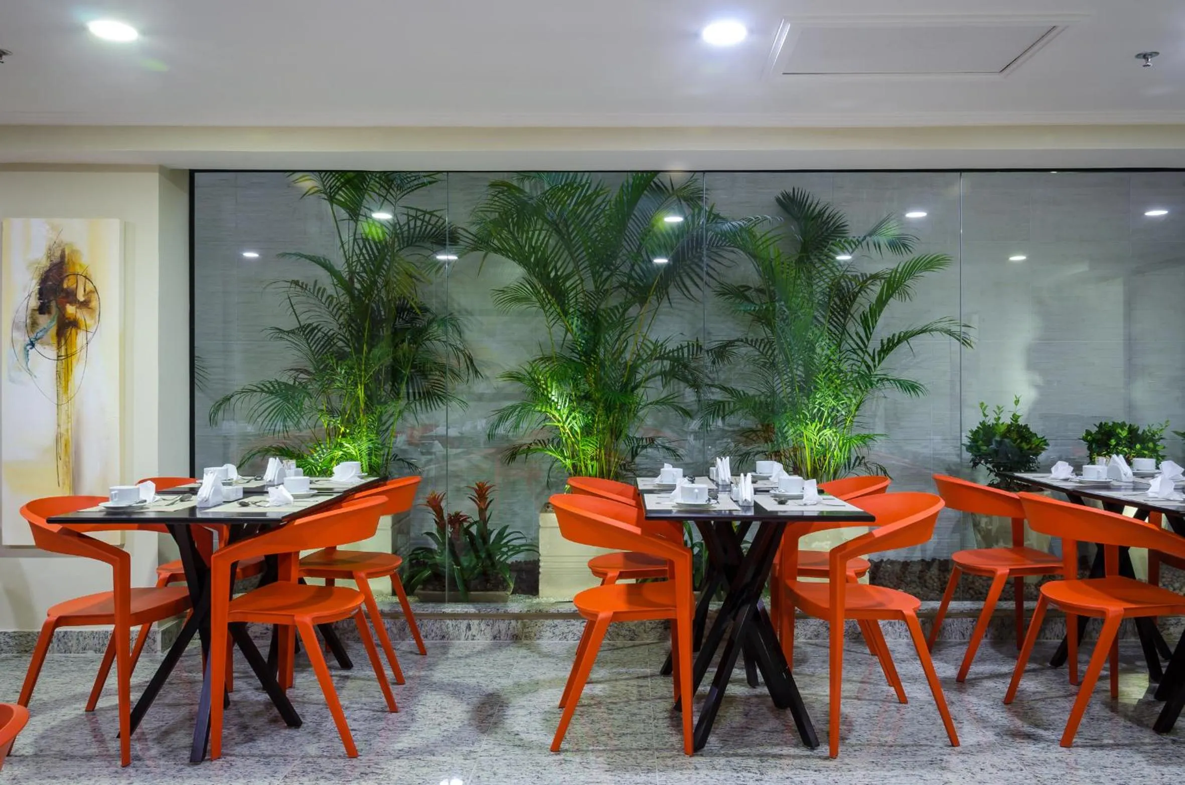Restaurant/places to eat in Seleto Hotel
