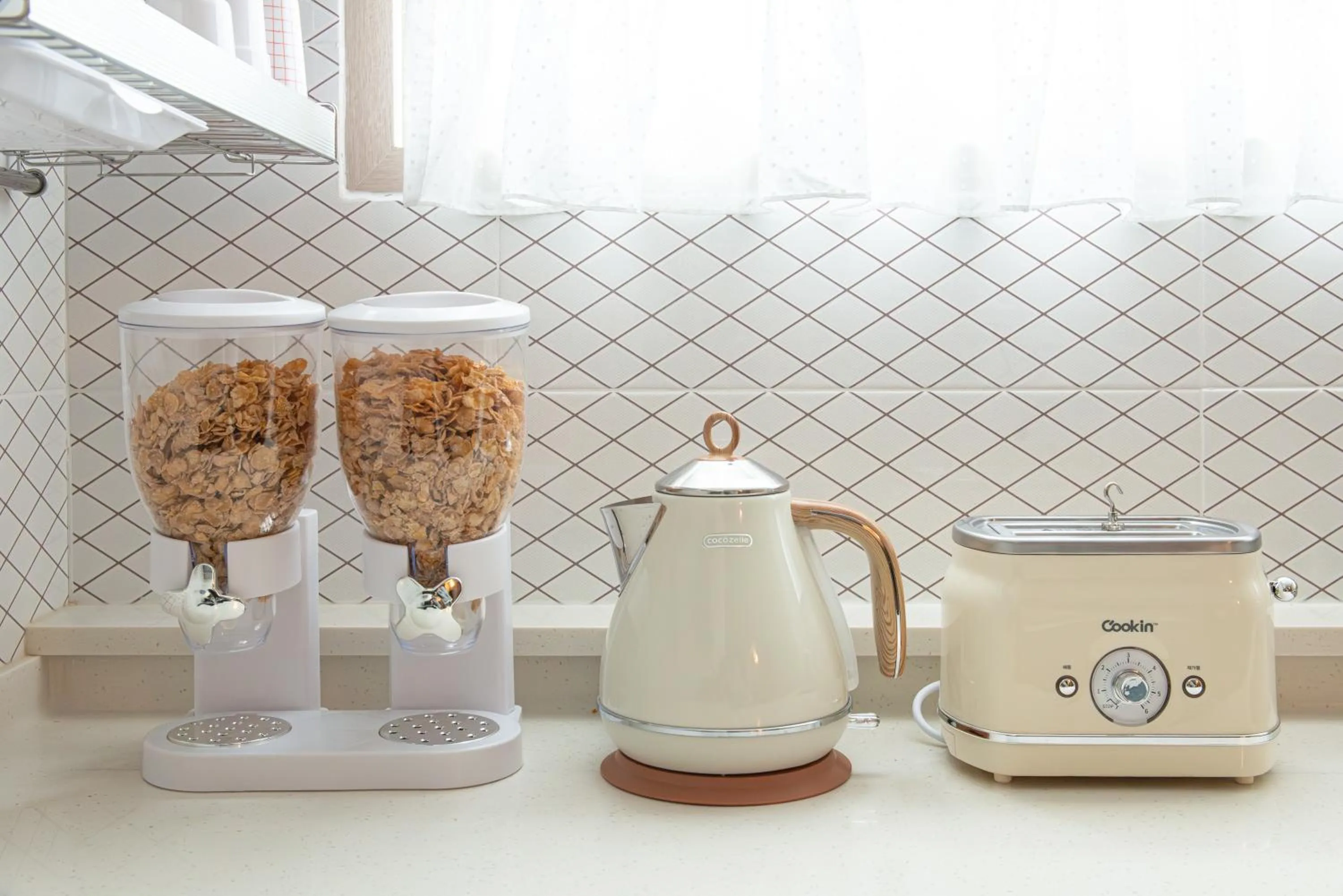 Coffee/tea facilities in Incheon Airport Guest House King