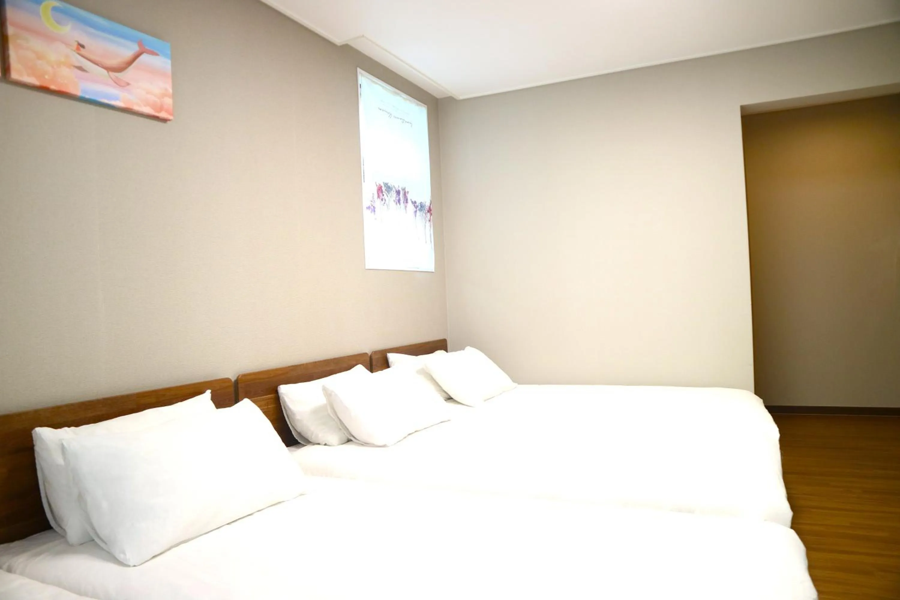 Bedroom, Bed in Incheon Airport Guest House King