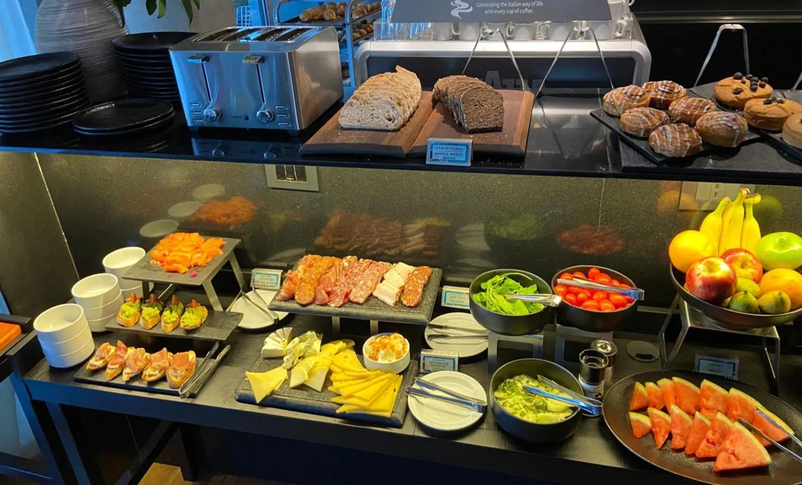 Breakfast in Howard Johnson Undici Republica de La Boca