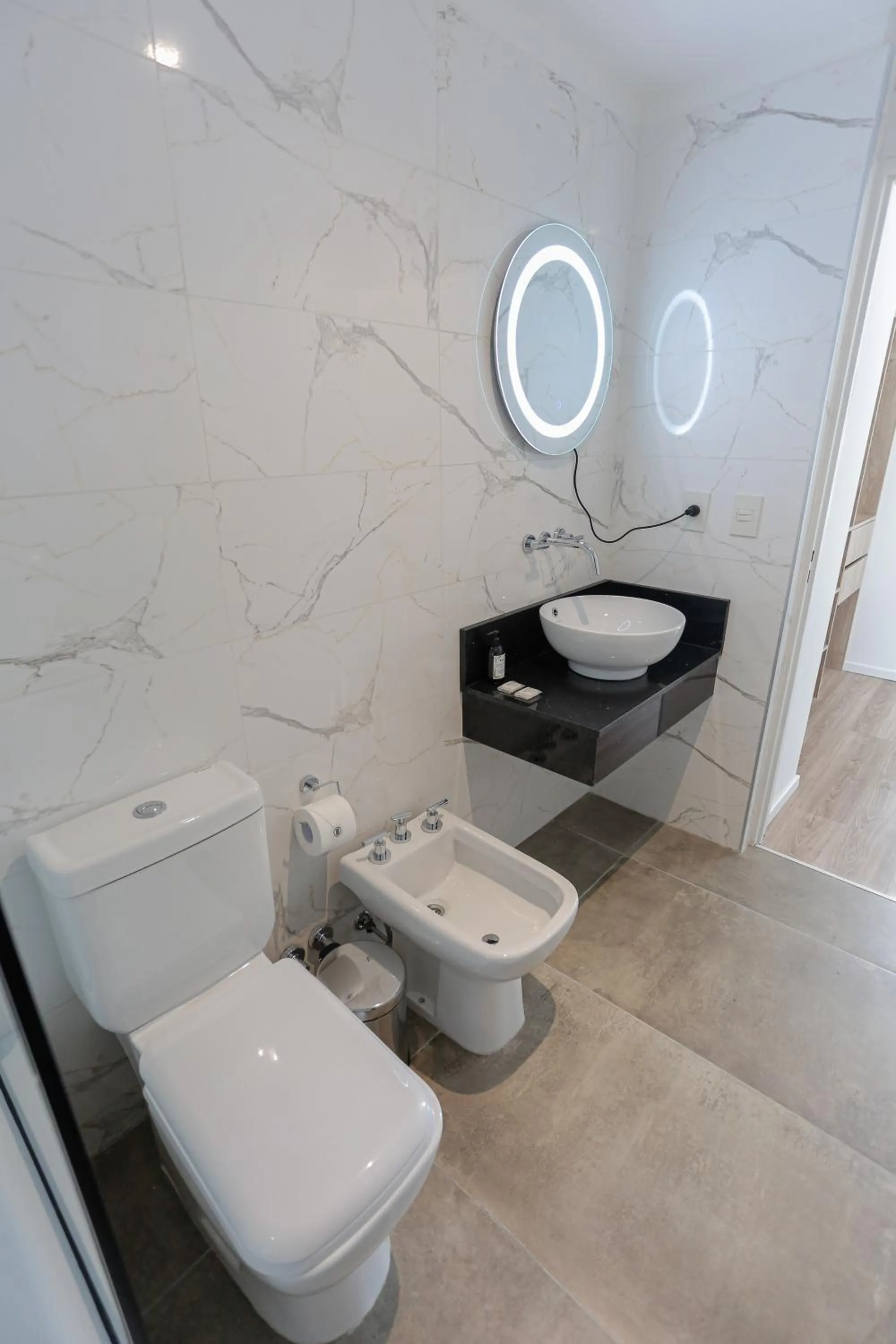 Bathroom in Howard Johnson Undici Republica de La Boca