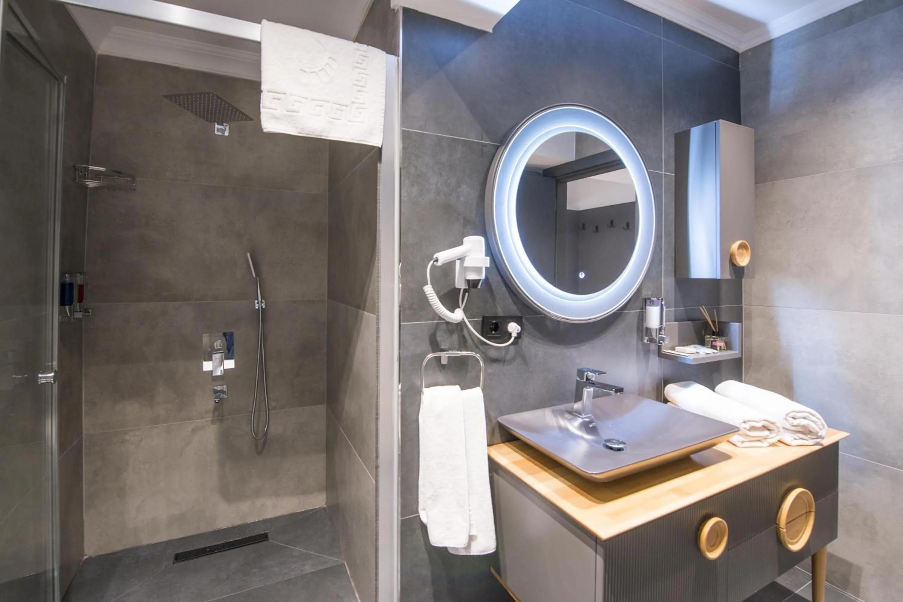 Bathroom in Shiboo Suite Otel