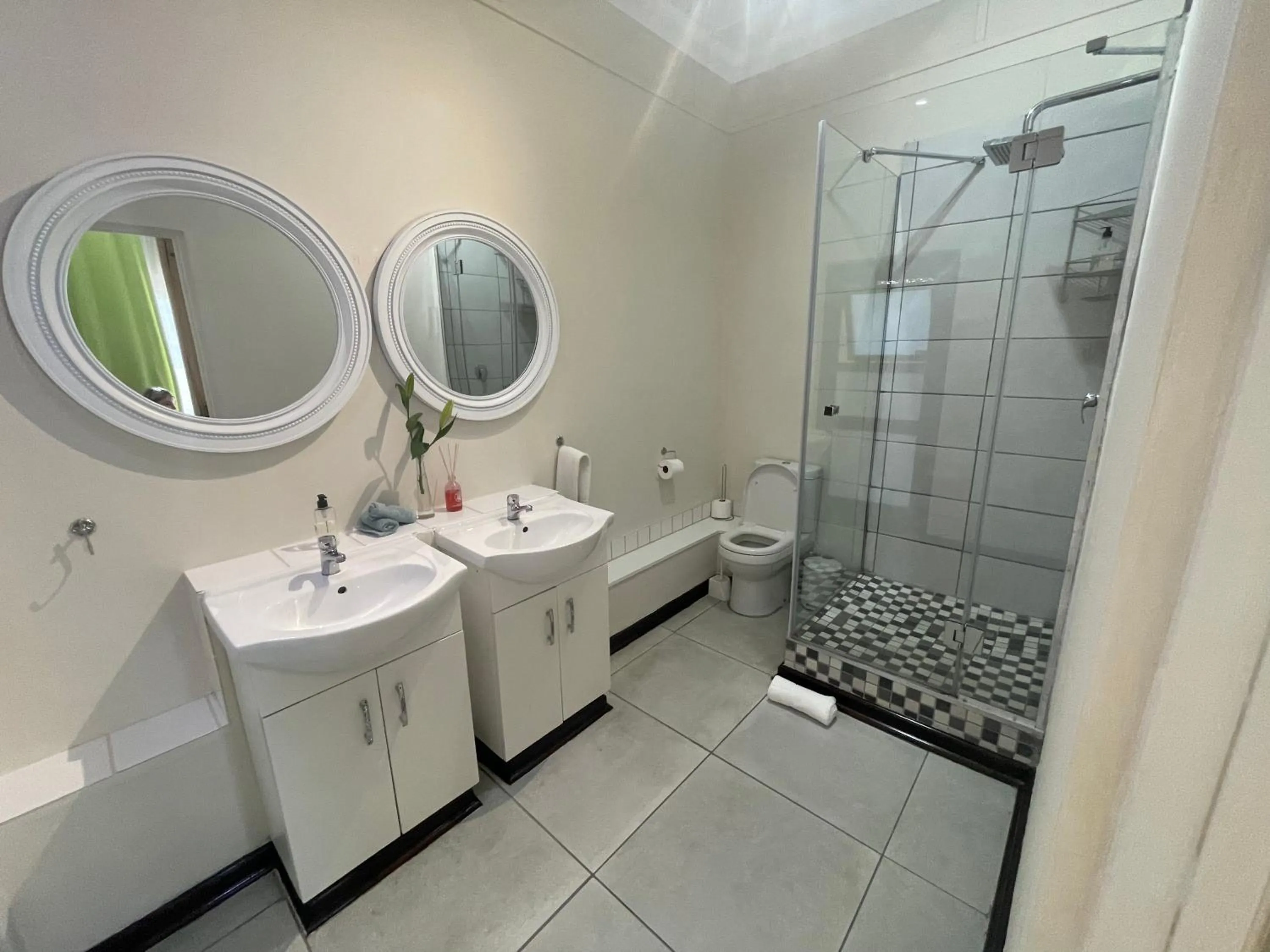 Bathroom in Wilderness on Sea