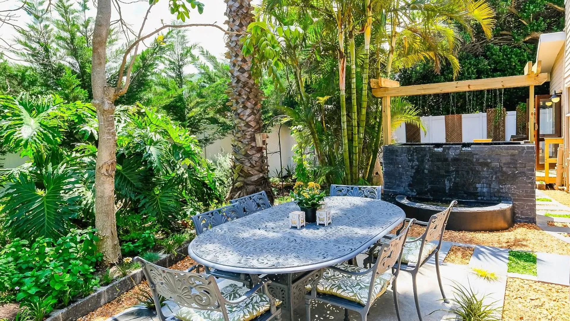 Patio in Wilderness on Sea