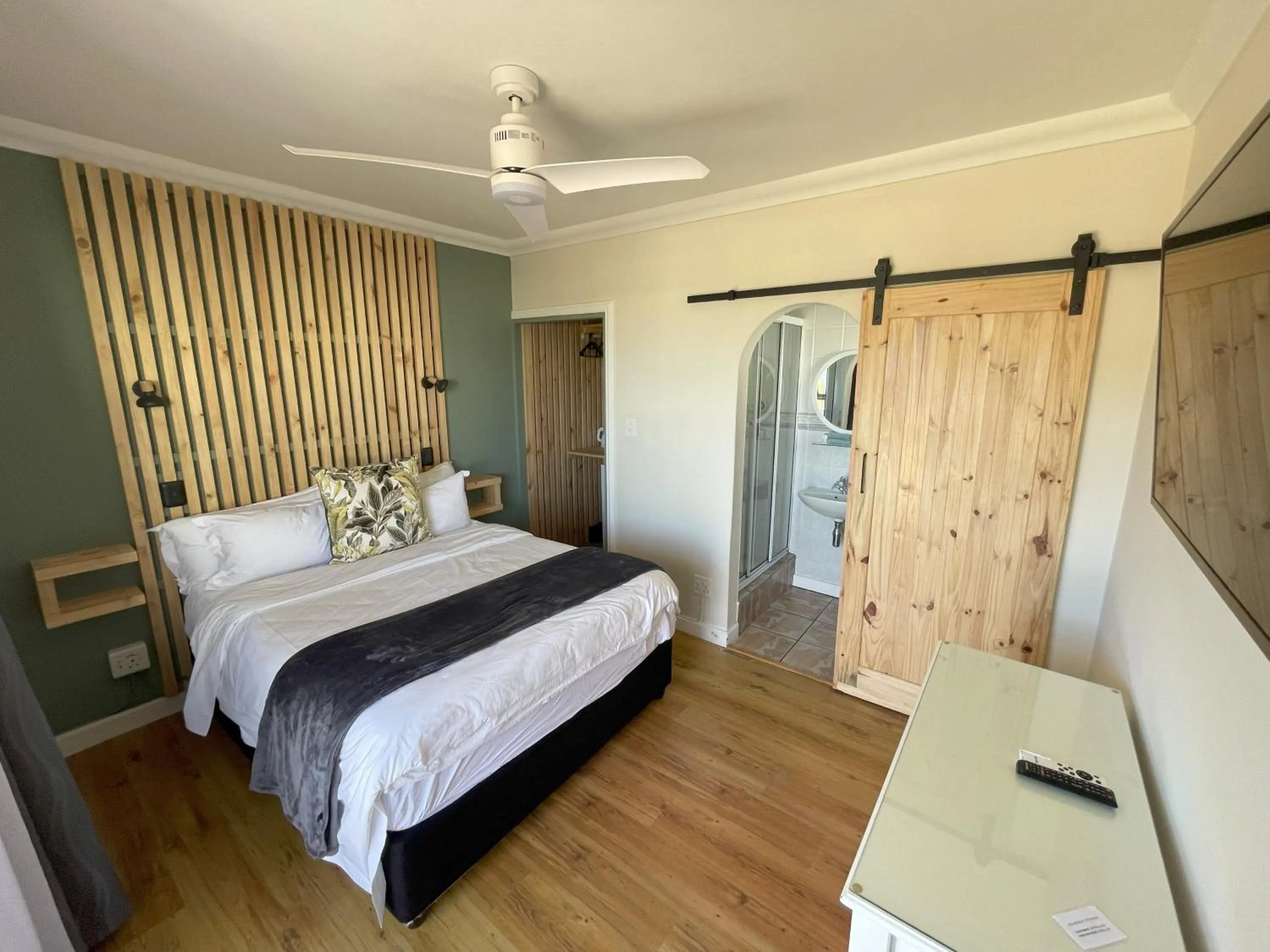 Bed in Wilderness on Sea