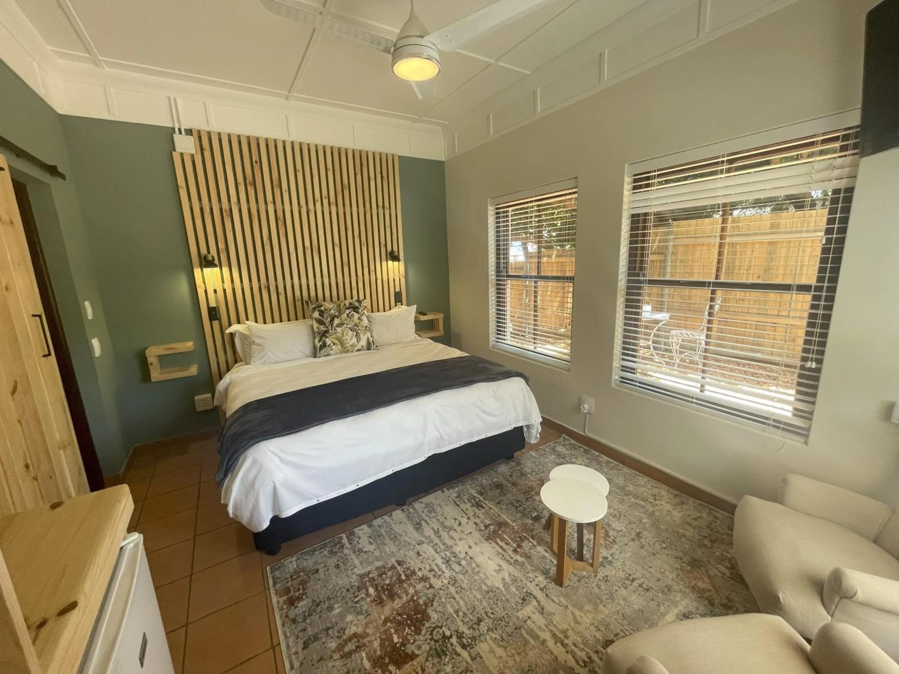 Photo of the whole room, Bed in Wilderness on Sea