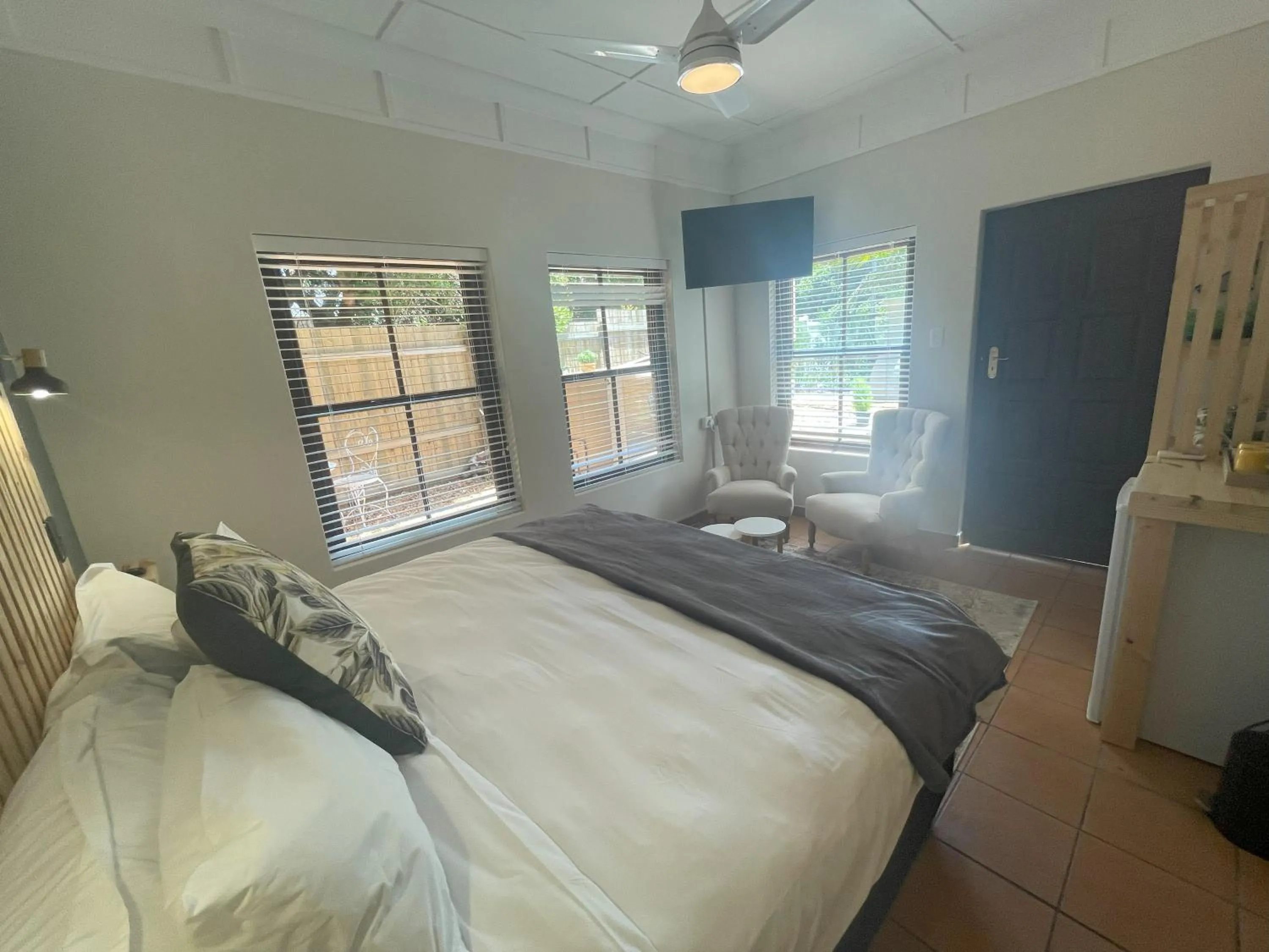 Photo of the whole room, Bed in Wilderness on Sea