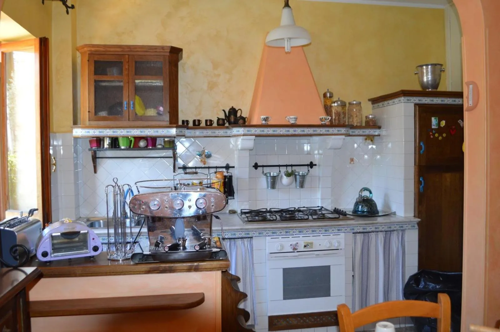 Communal kitchen in B&B Santa Vittoria