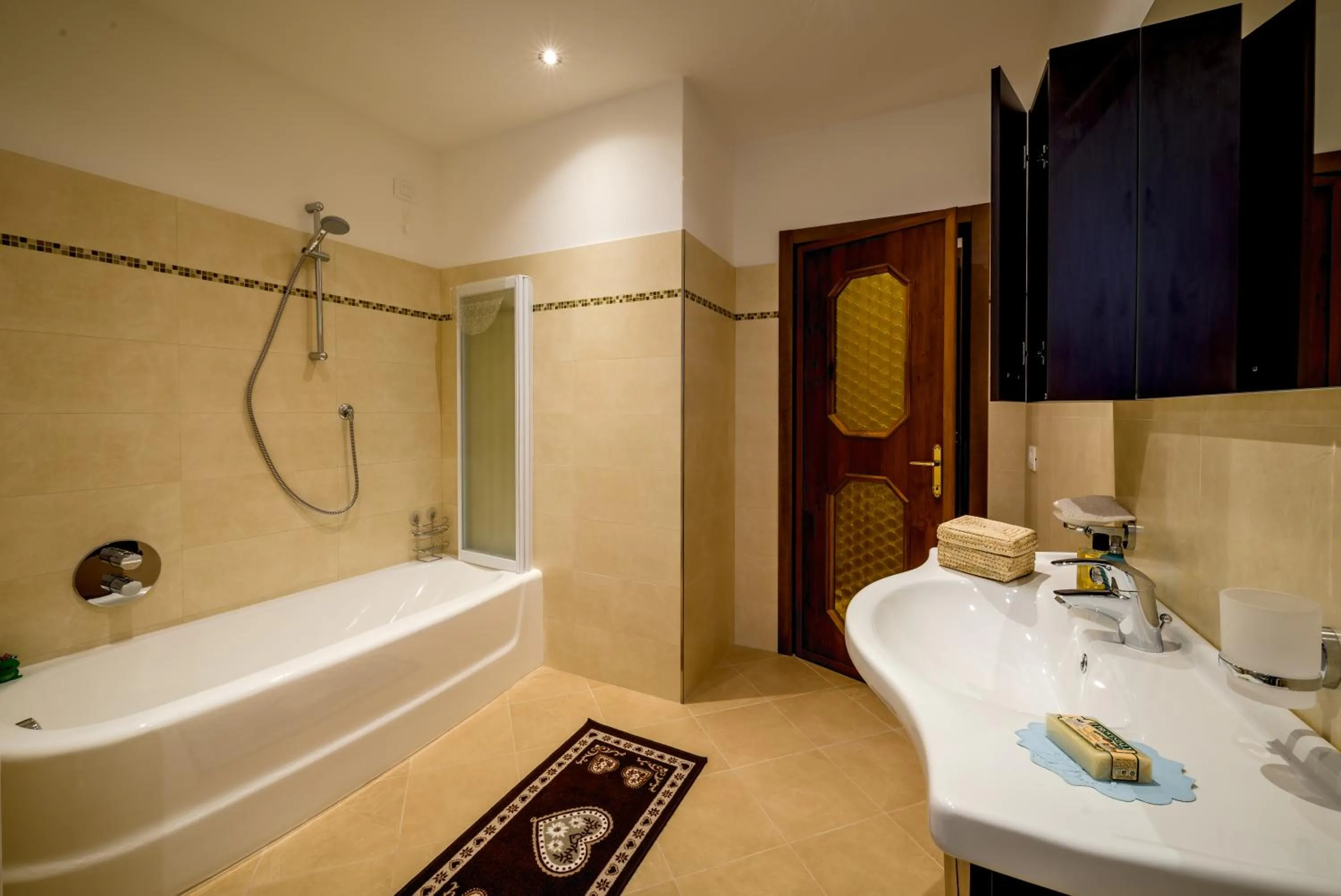 Bathroom in B&B Ca Tunin