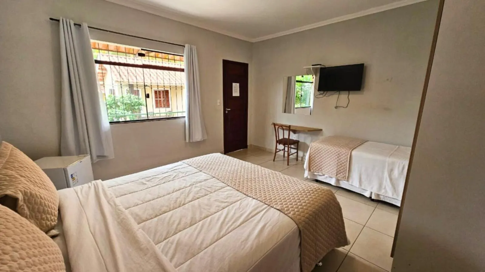 Bed in Vila Francesa Hotel