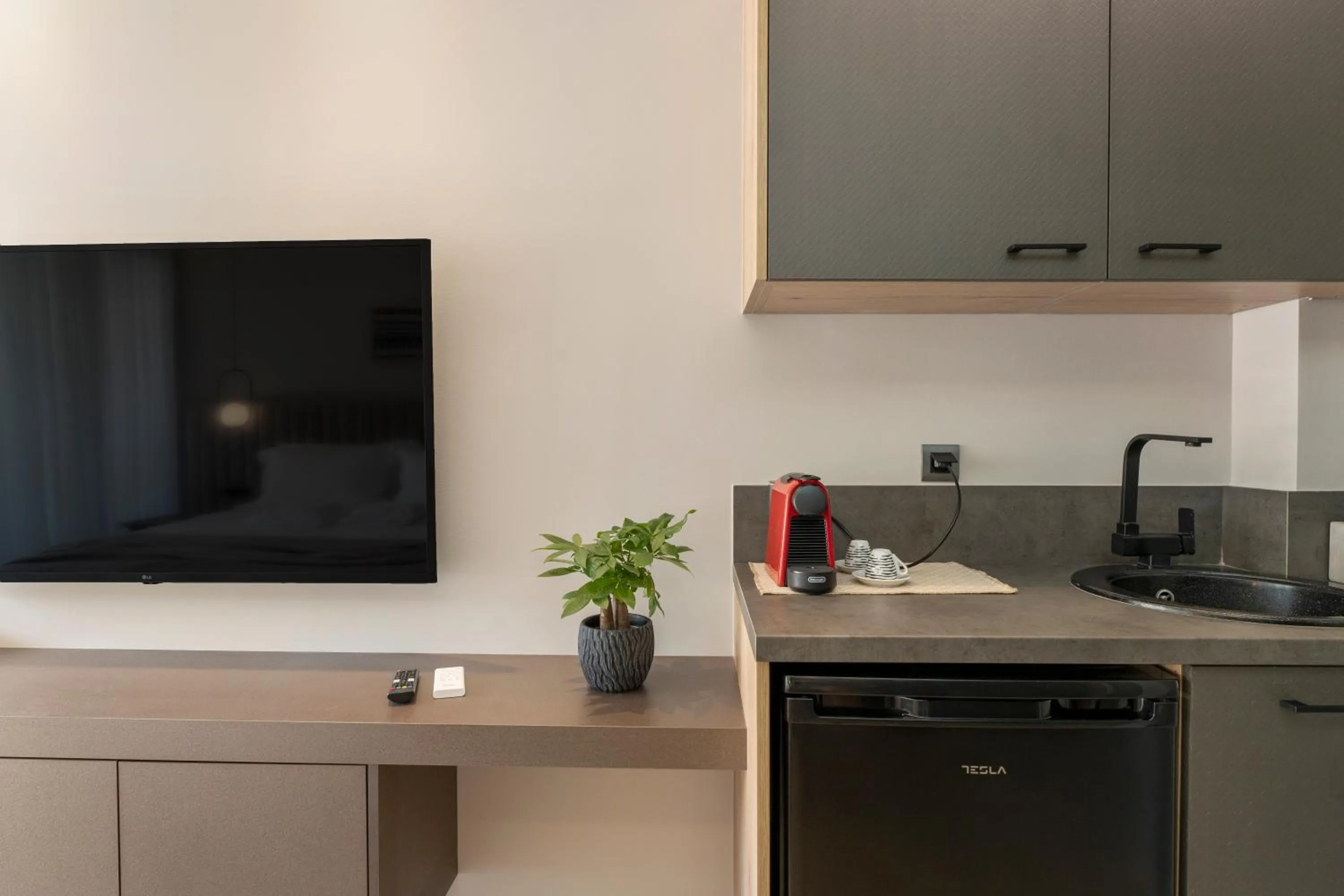 Kitchen or kitchenette in Ennea Muses Rooms and Suites