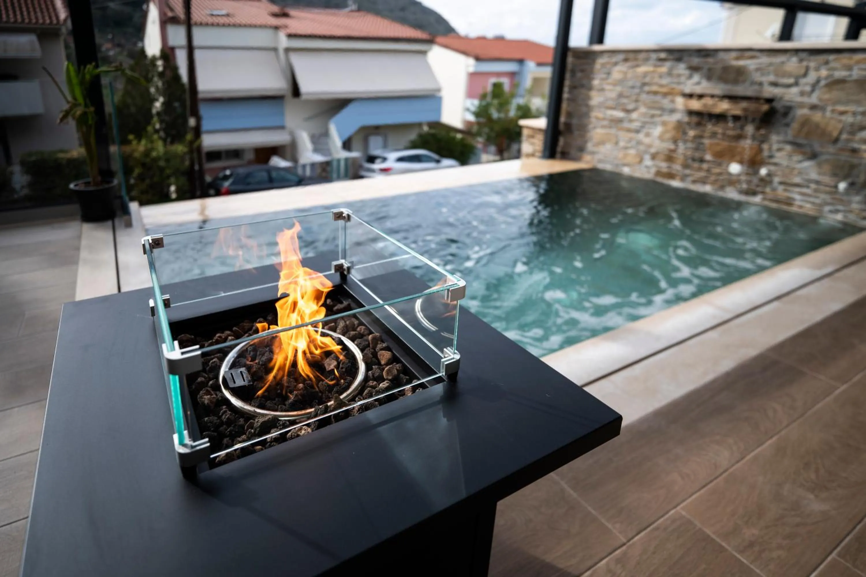 Hot Tub in Ennea Muses Rooms and Suites