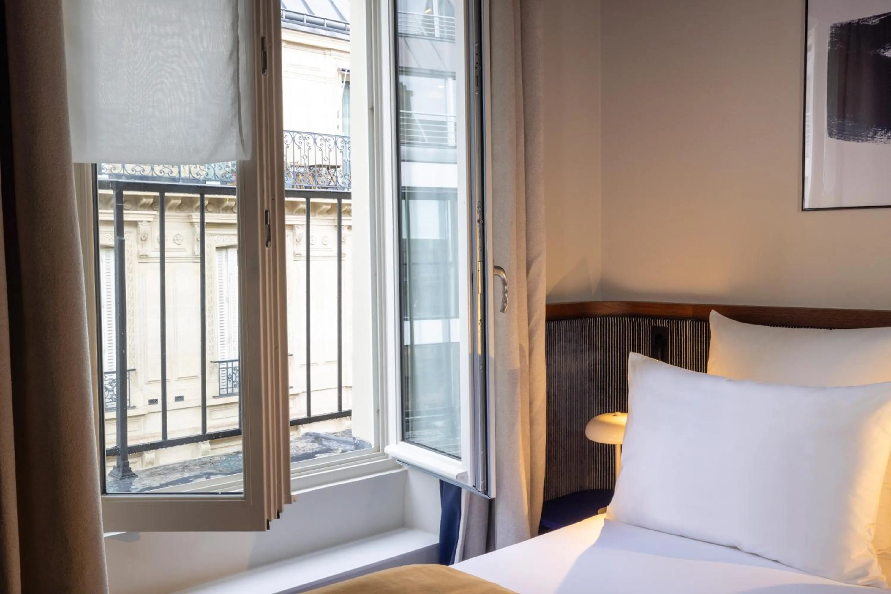 Balcony/Terrace, Bed in Hôtel Gabbie