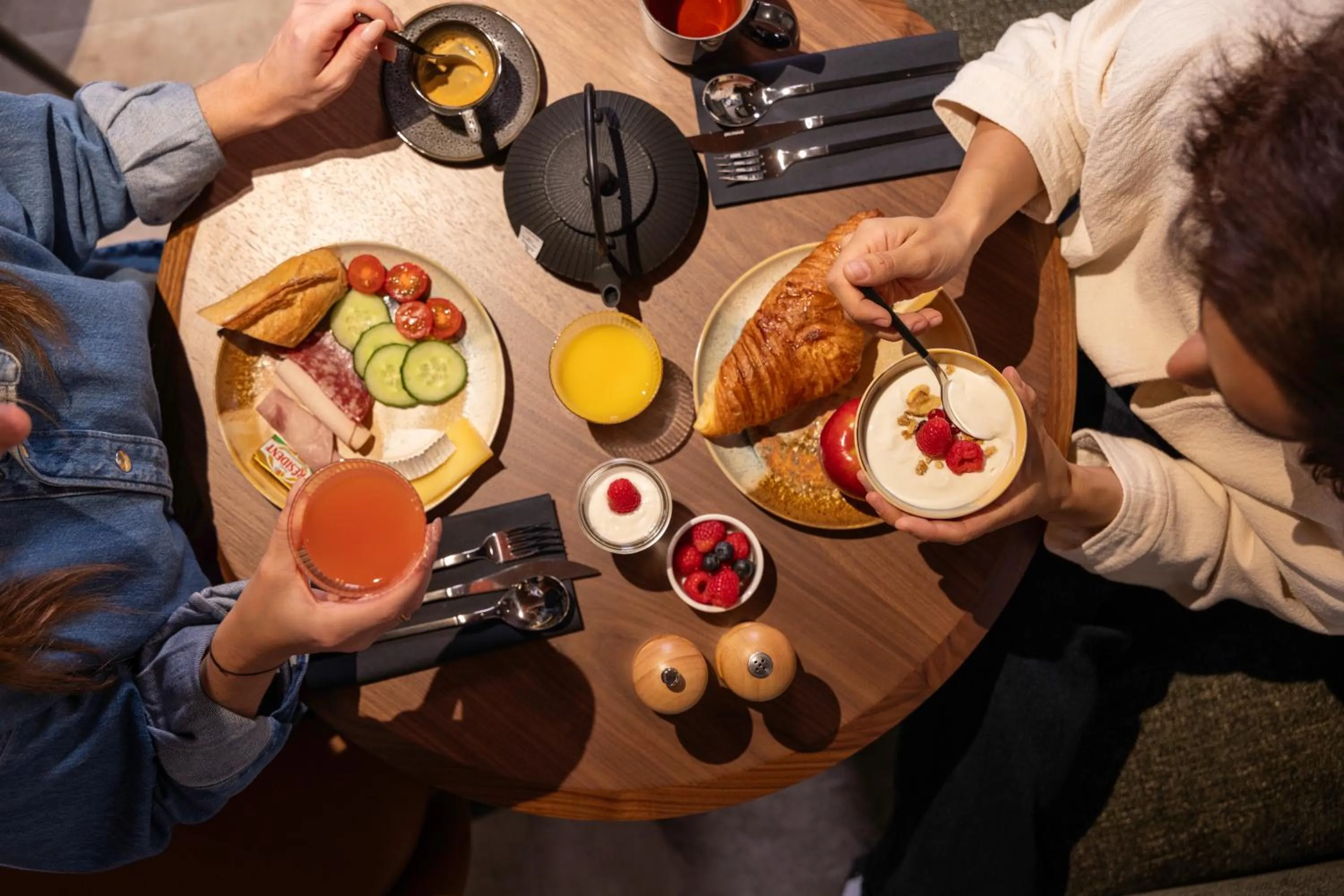 Buffet breakfast in Hôtel Gabbie