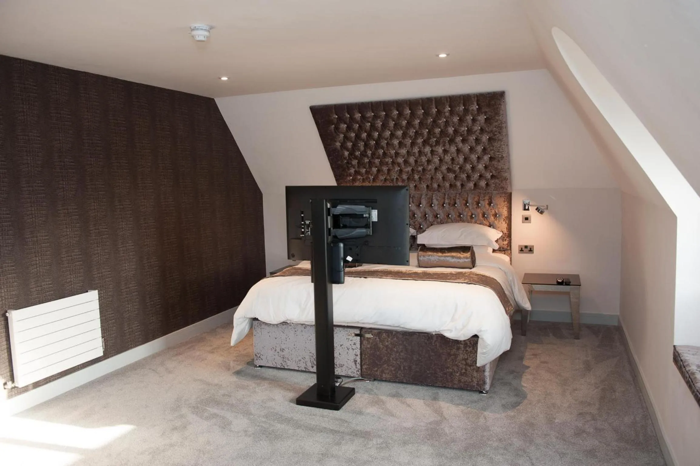 Photo of the whole room, Bed in Hotel Forty One