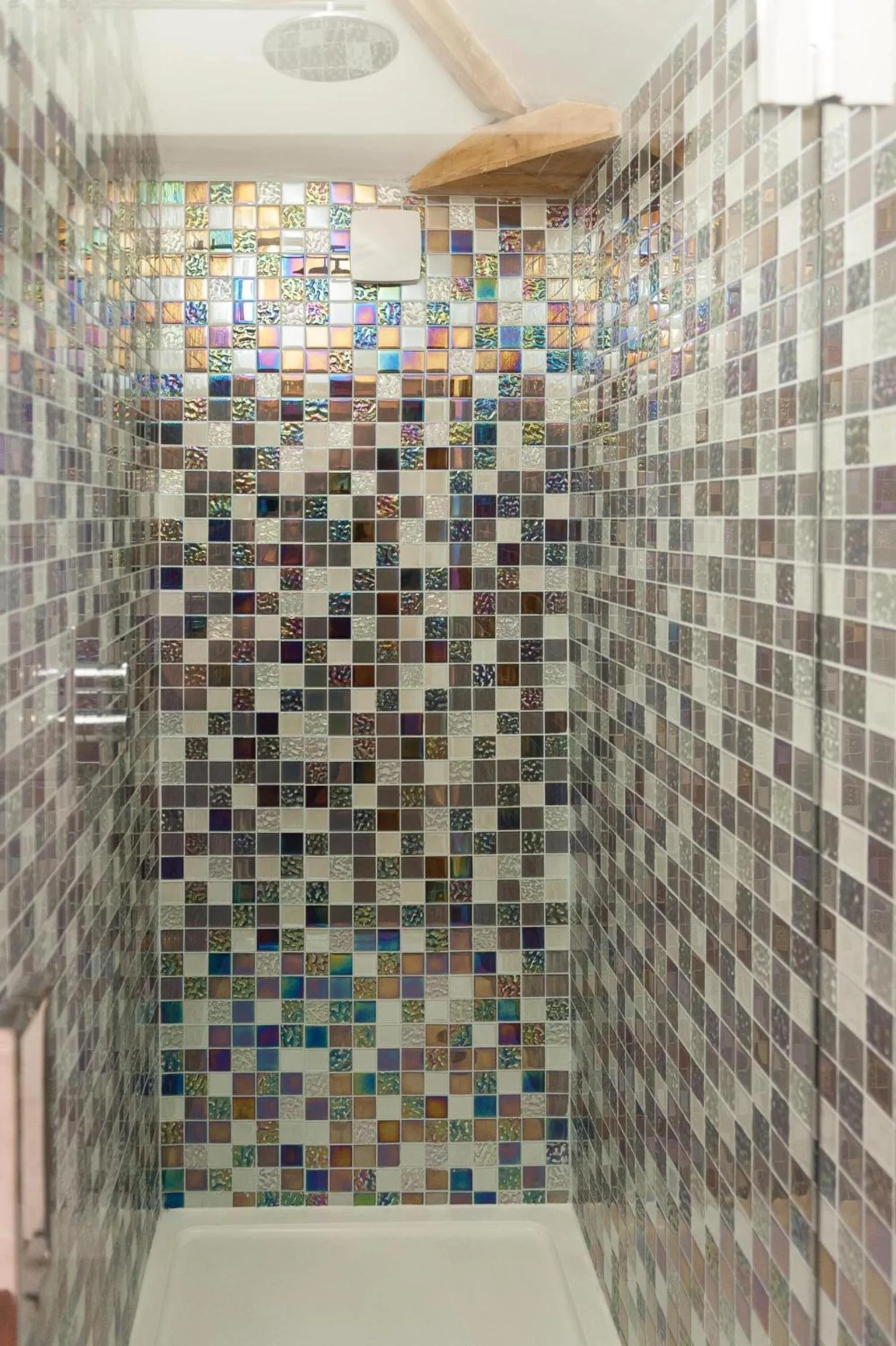 Shower in Hotel Forty One