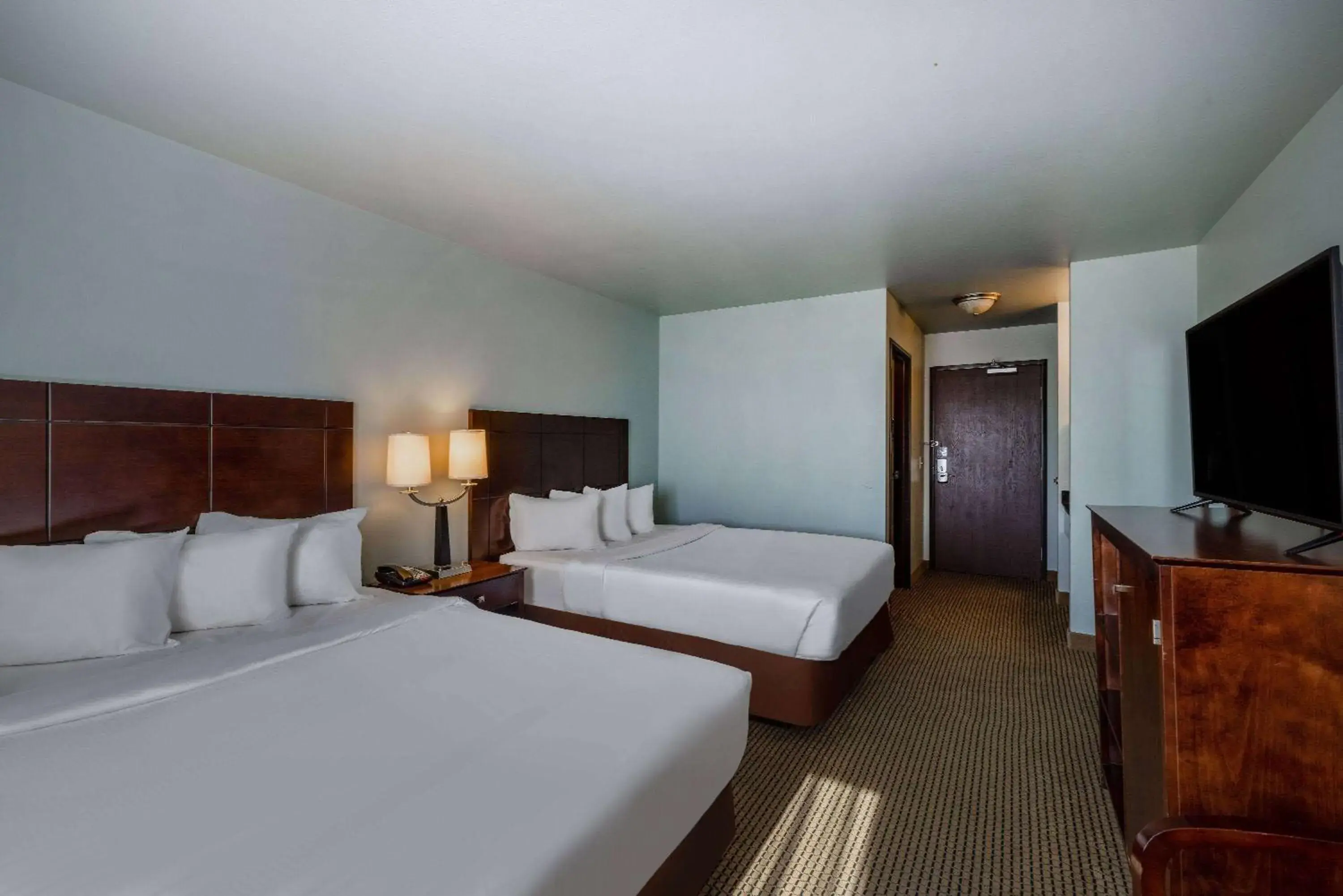 Queen Room with Two Queen Beds - Non-Smoking in Baymont by Wyndham Rapid City Queen Room with Two Queen Beds - Non-Smoking in Baymont by Wyndham Rapid City