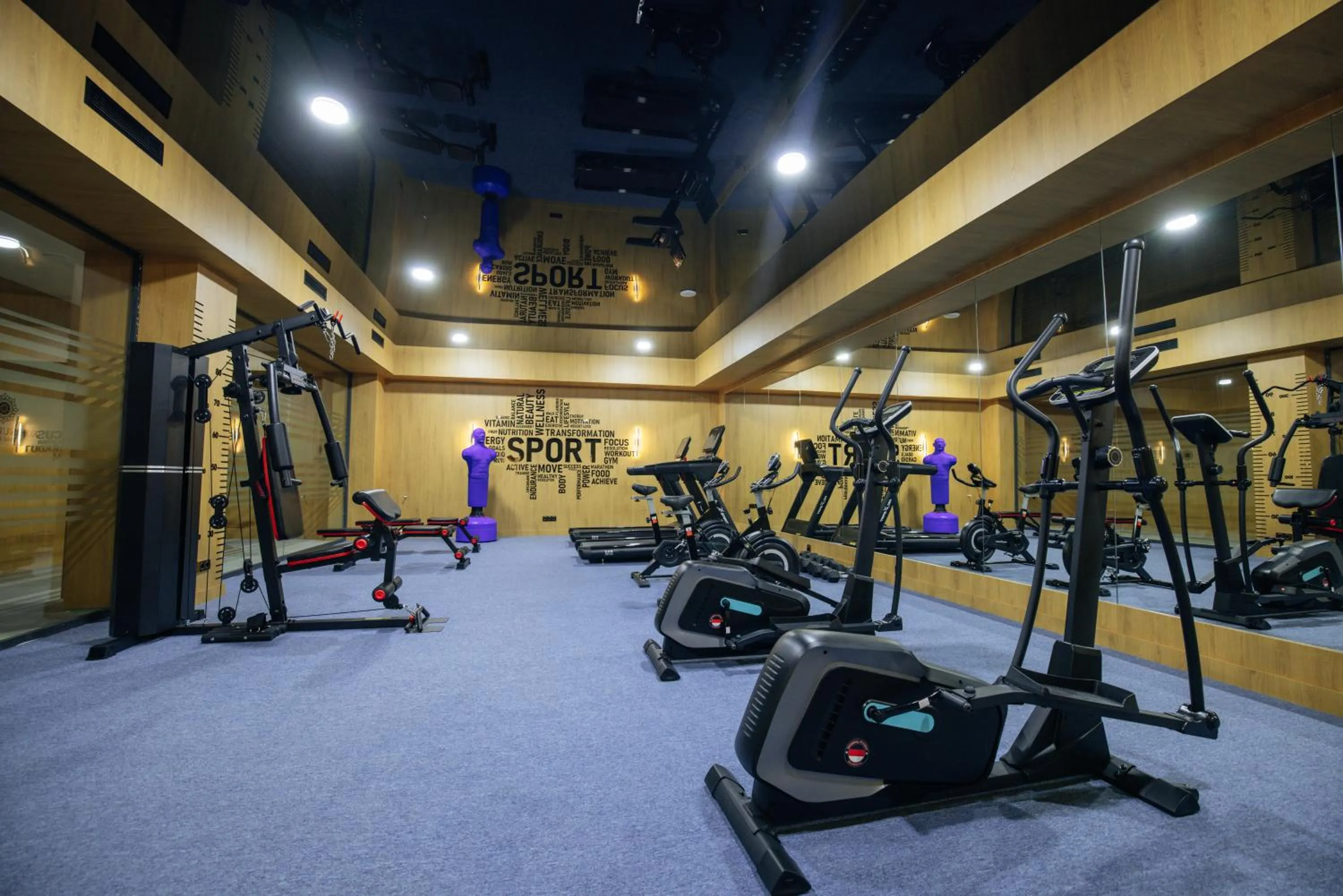 Fitness centre/facilities in Kohinur Plaza