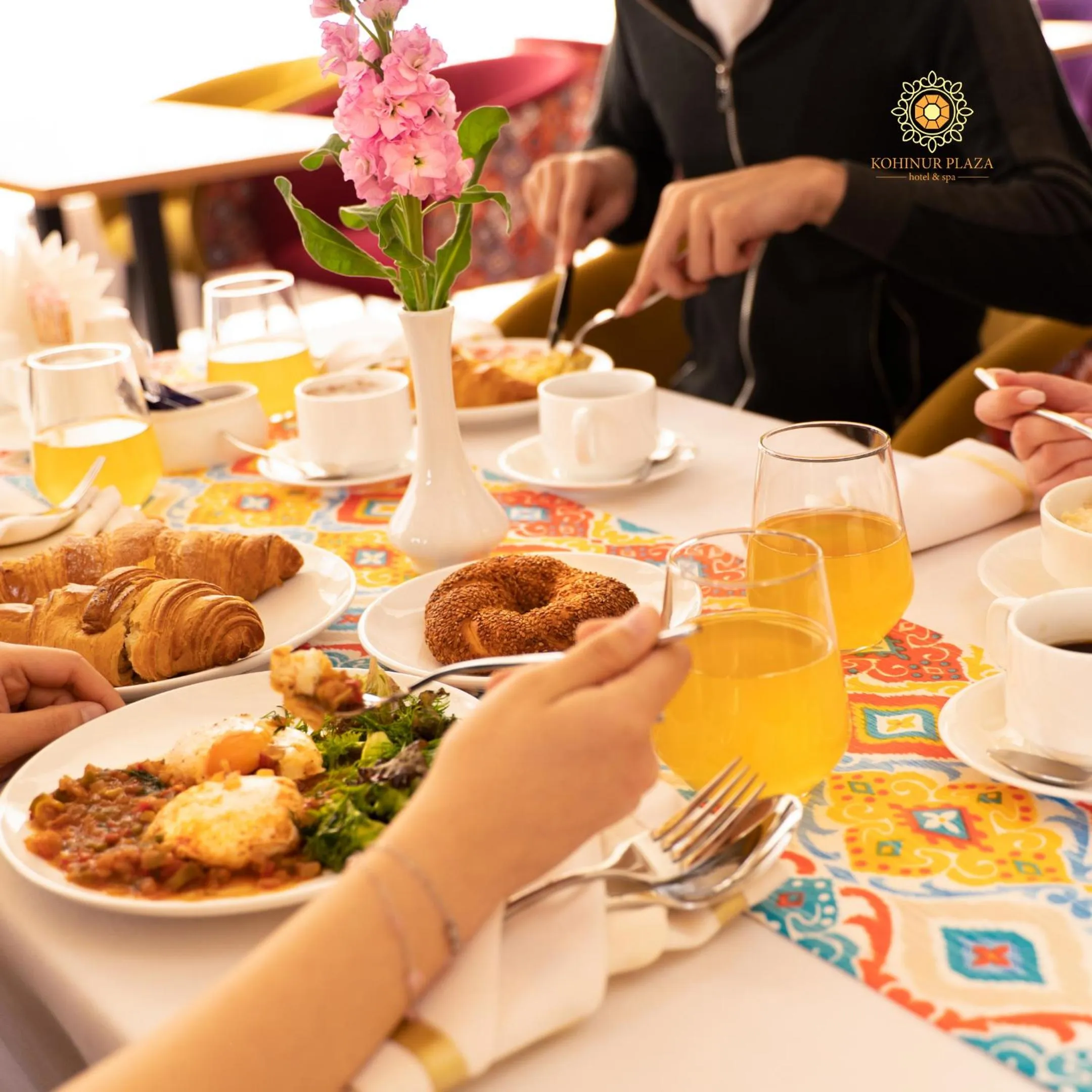 Breakfast in Kohinur Plaza