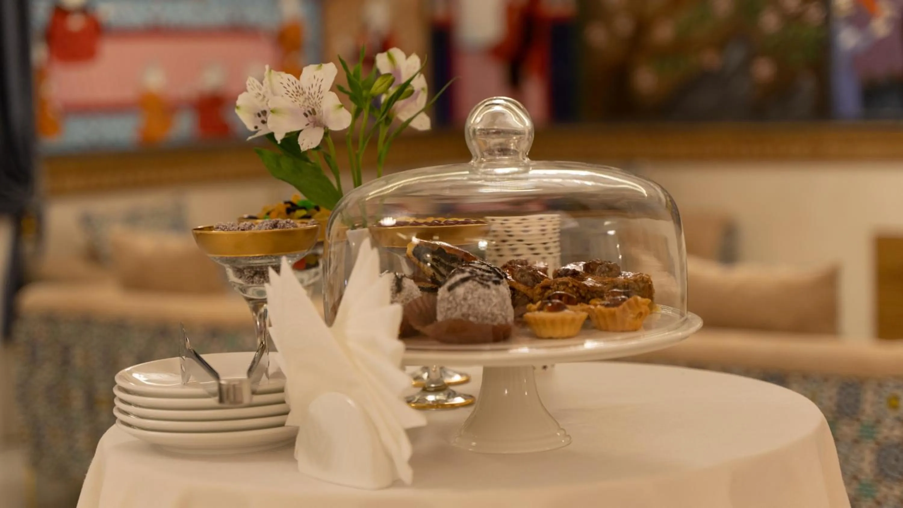 Food and drinks in Kohinur Plaza