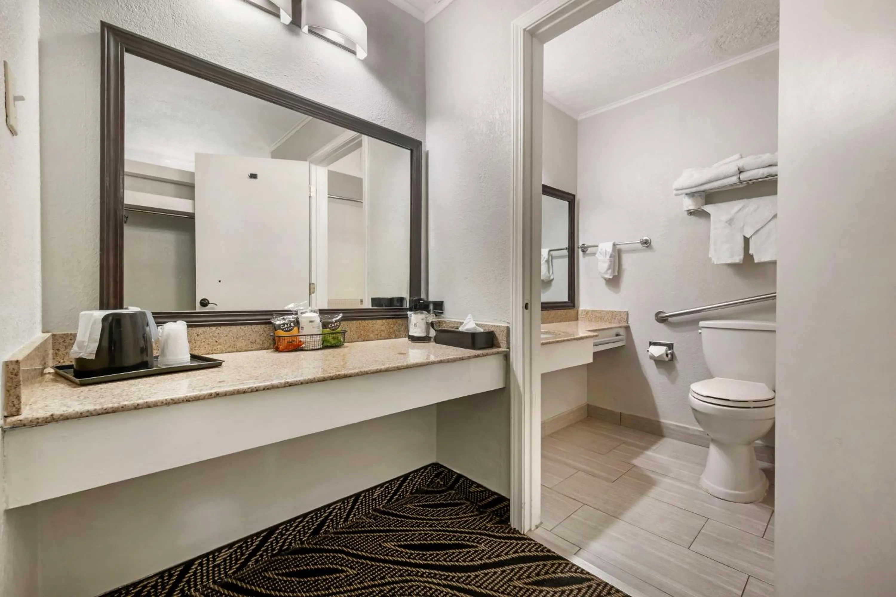 Bathroom in Best Western Red Carpet Inn