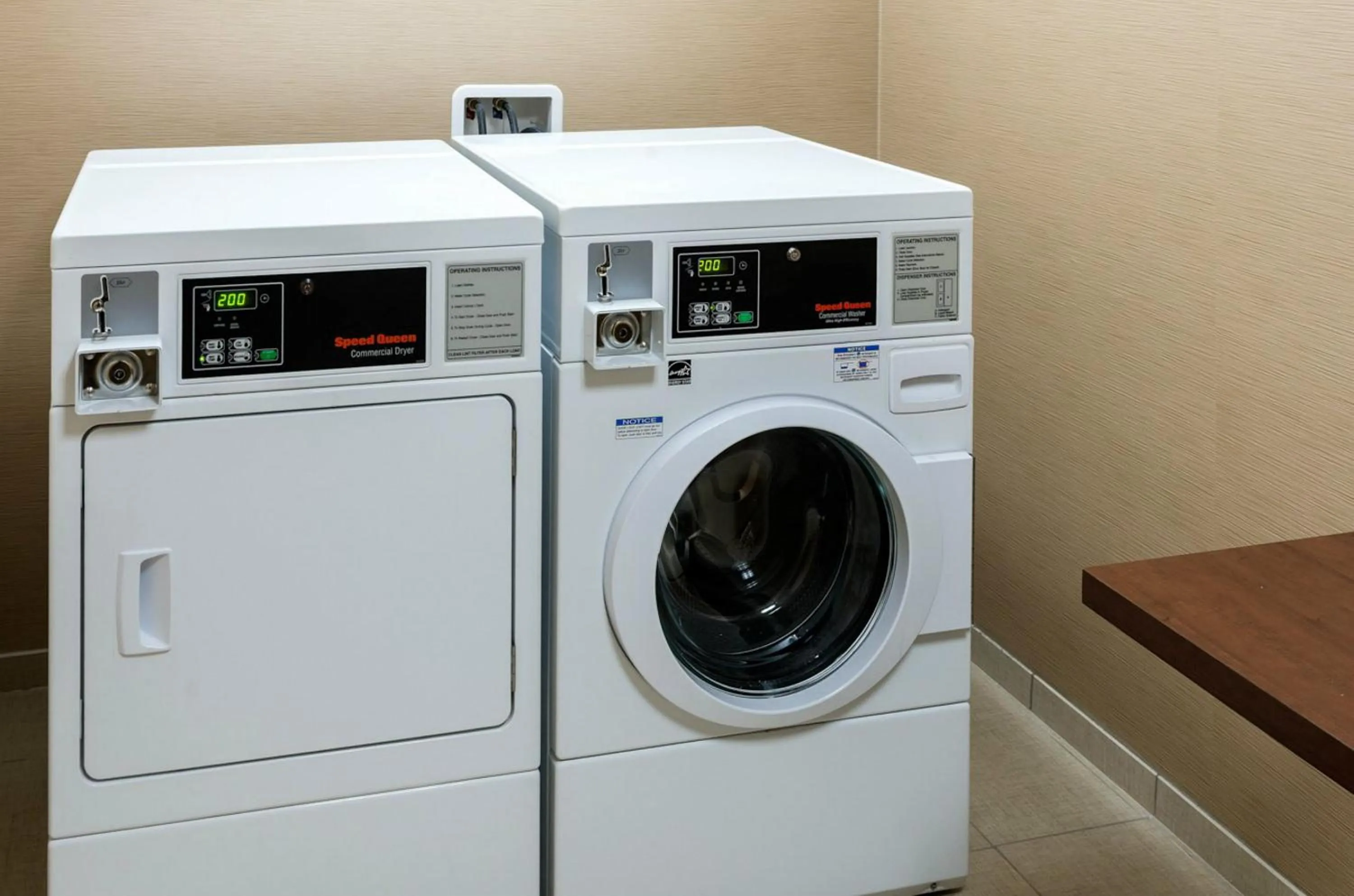 Area and facilities in Comfort Inn & Suites West - Medical Center