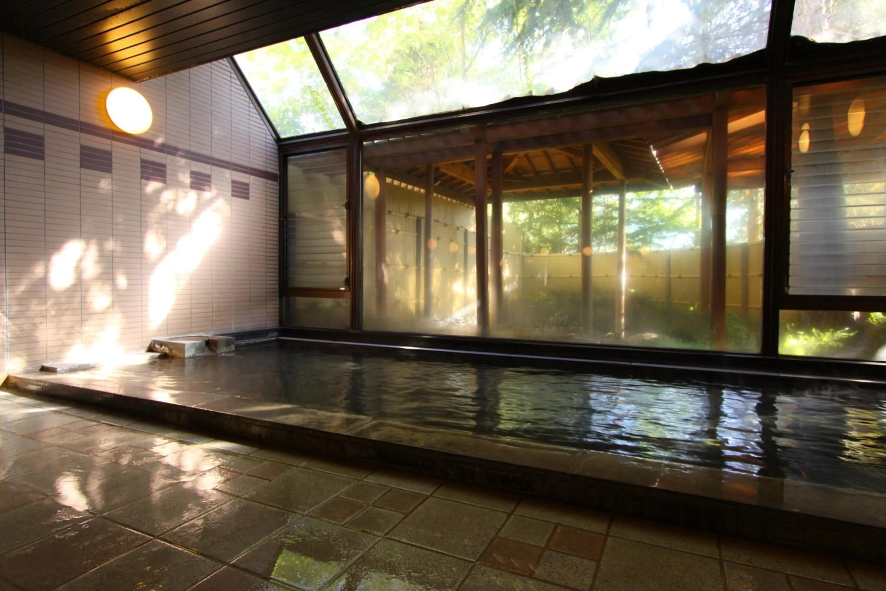 Hot Spring Bath in Resort Hotel Tateshina