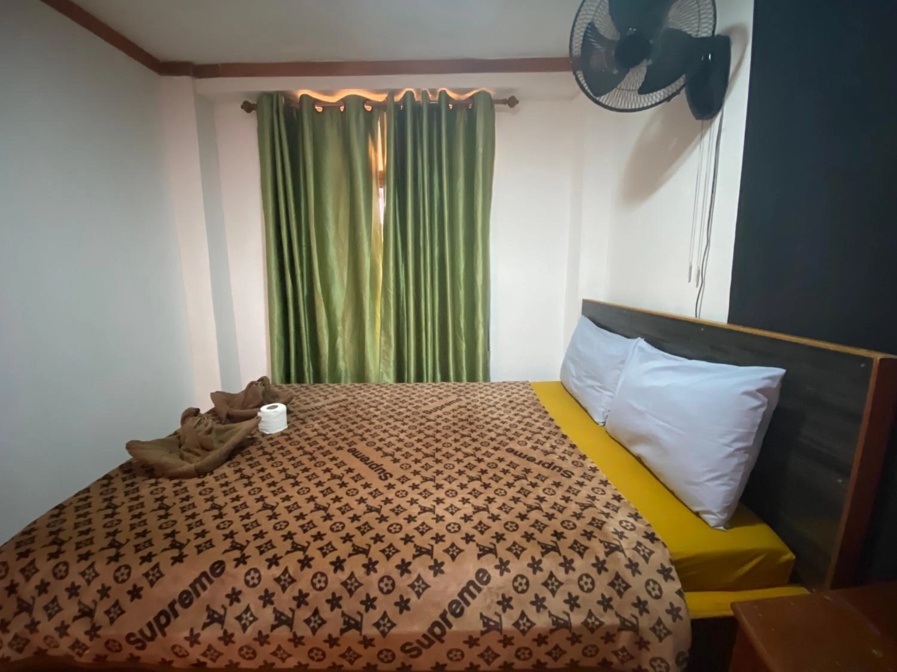 Bed in White Rose Guesthouse