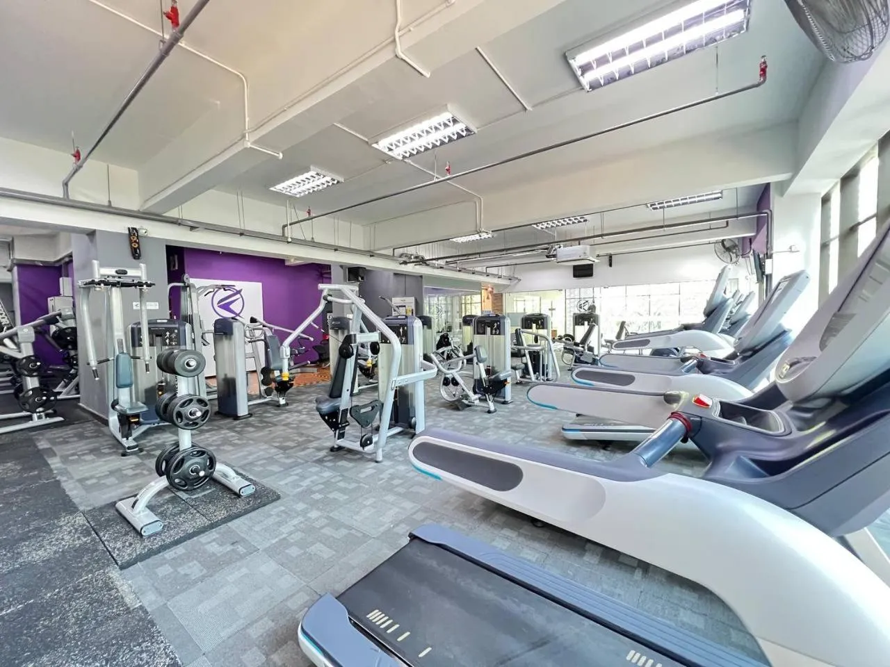 Fitness centre/facilities in Qliq Damansara Hotel