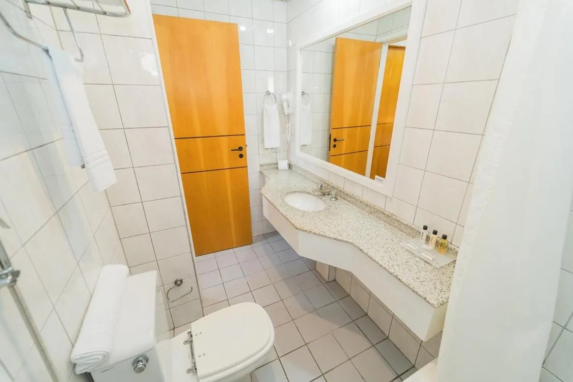 Bathroom in Hampton Park São Paulo Jardins