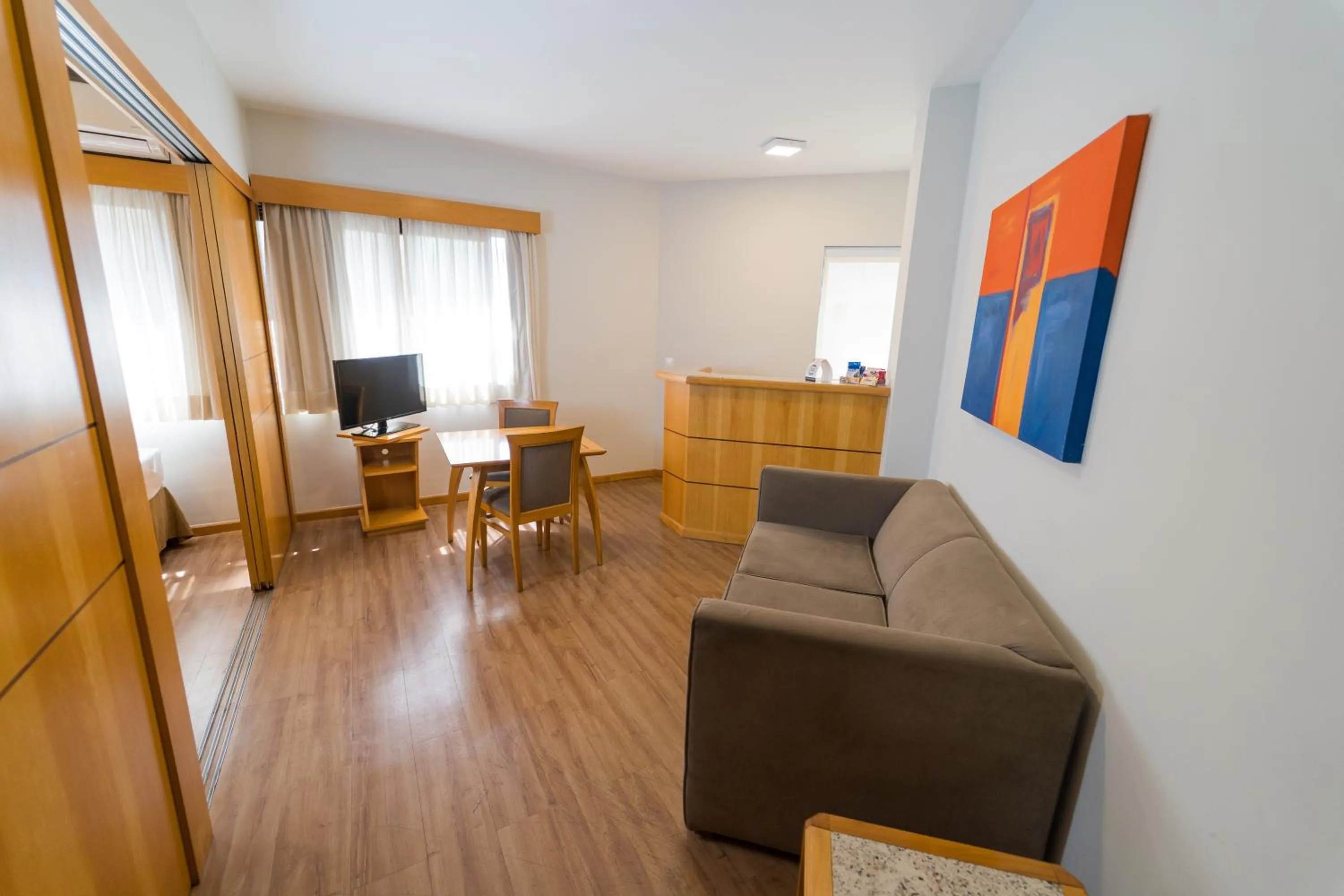 Photo of the whole room in Hampton Park São Paulo Jardins