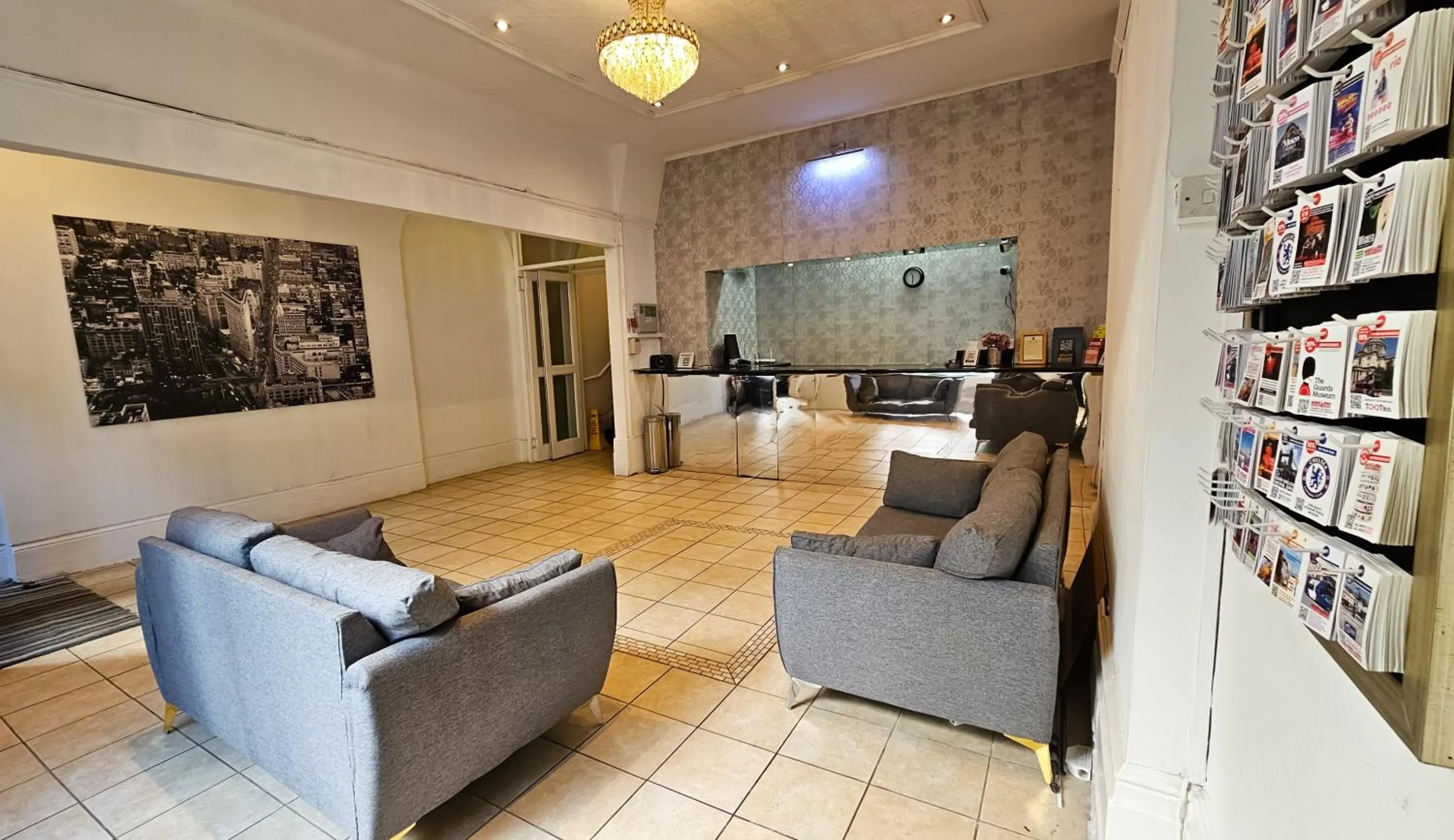 Hyde Park Court Hotel