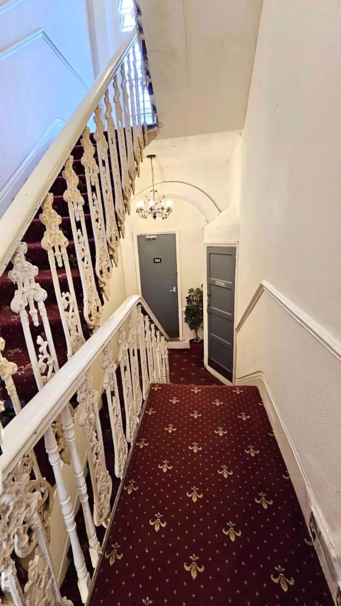 Property building in Hyde Park Court Hotel