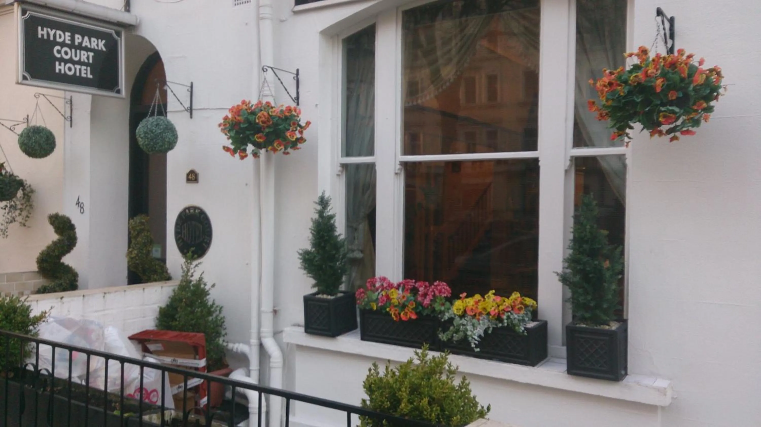 Facade/entrance in Hyde Park Court Hotel
