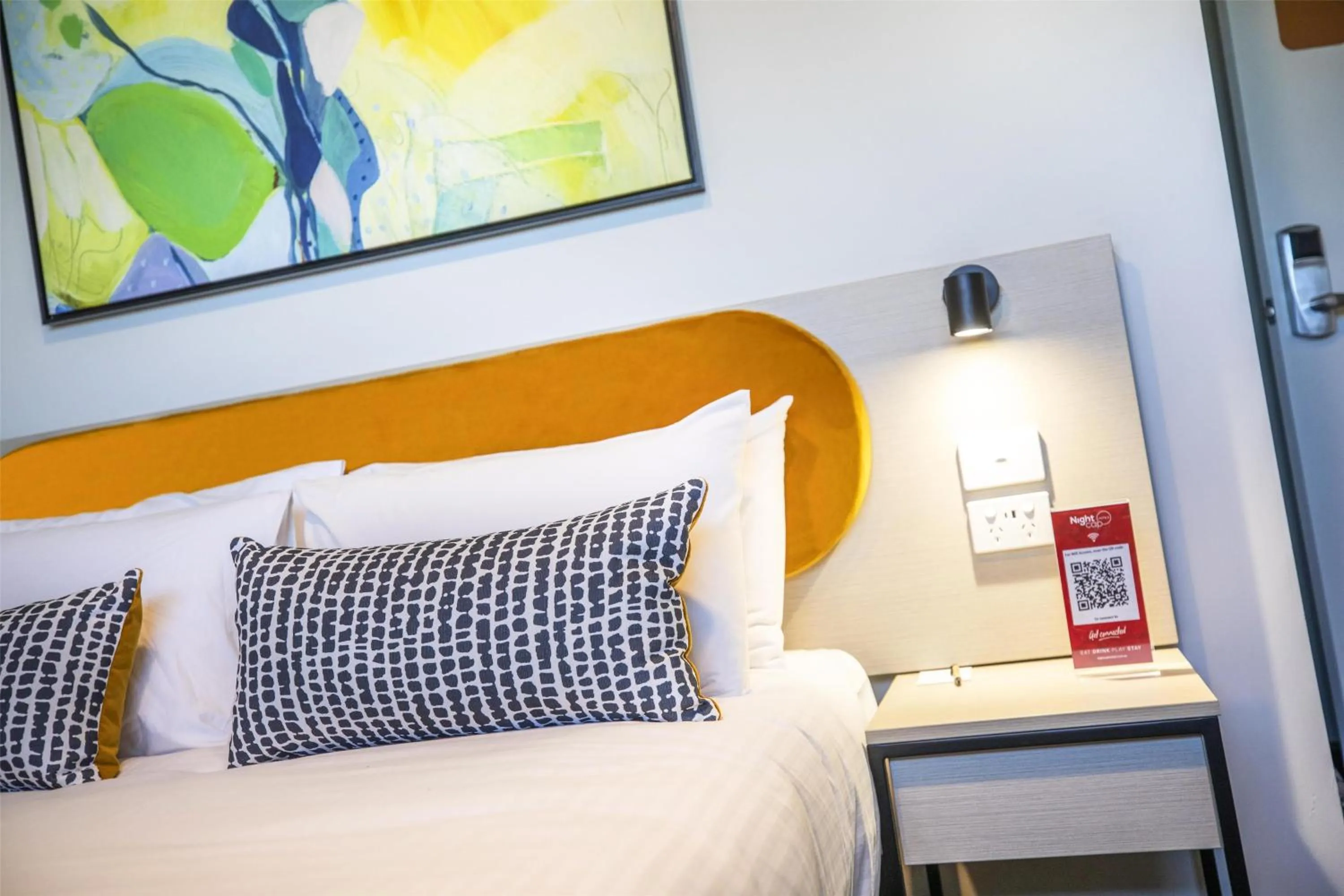 Bedroom, Bed in Nightcap at Prince of Wales Hotel