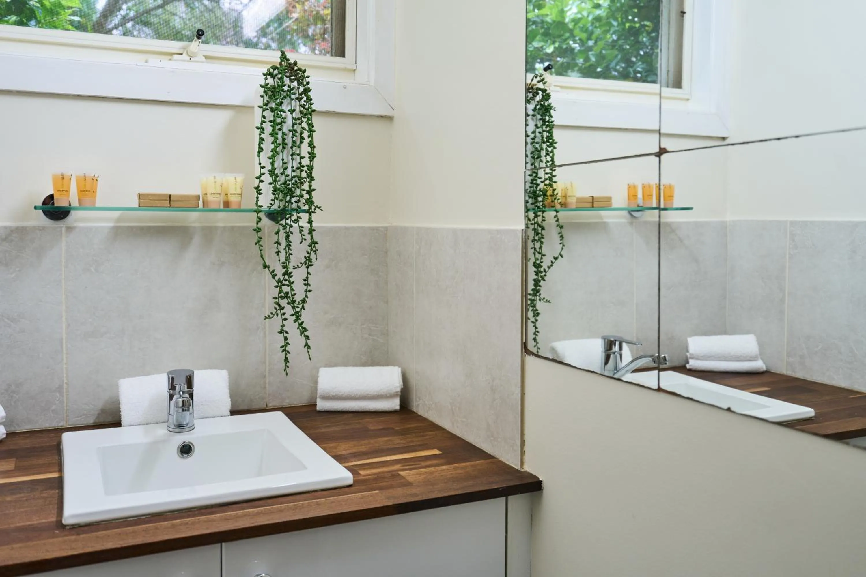 Sanctuary House Resort Motel