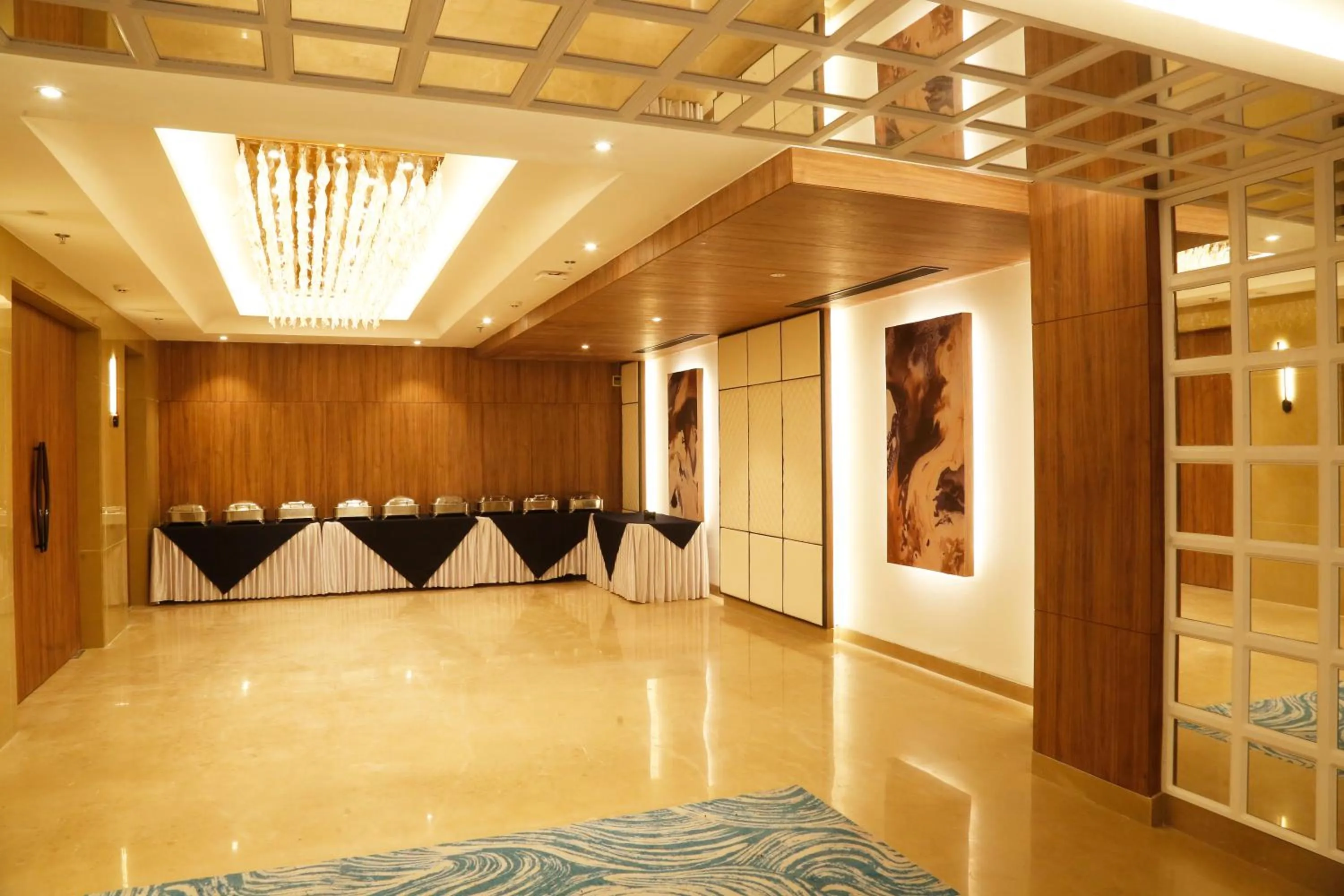 Banquet/Function facilities in Tulip Inn Zirakpur