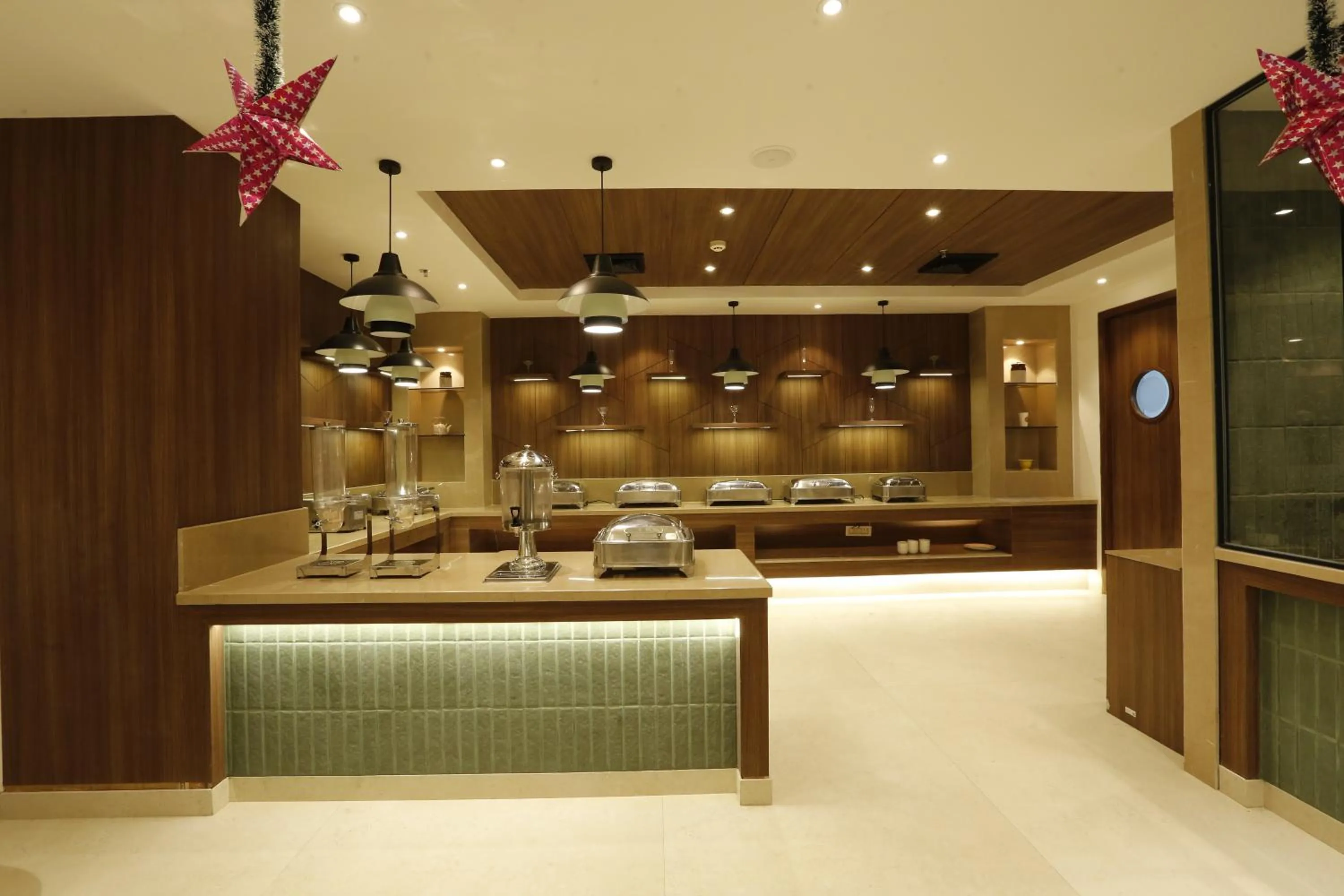 Restaurant/places to eat in Tulip Inn Zirakpur