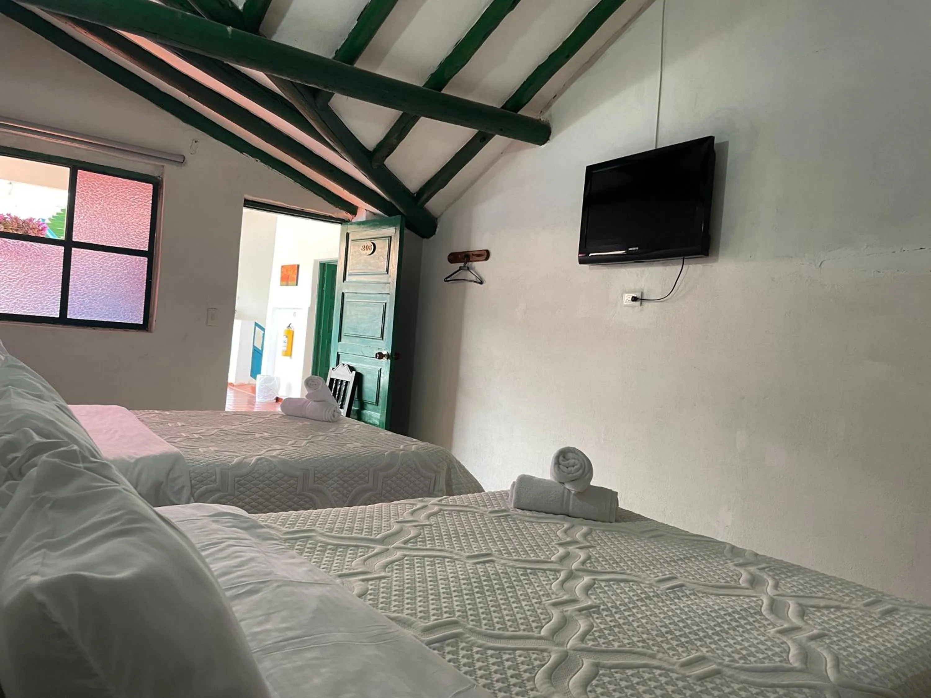 Photo of the whole room, Bed in Celeste Villa de Leyva