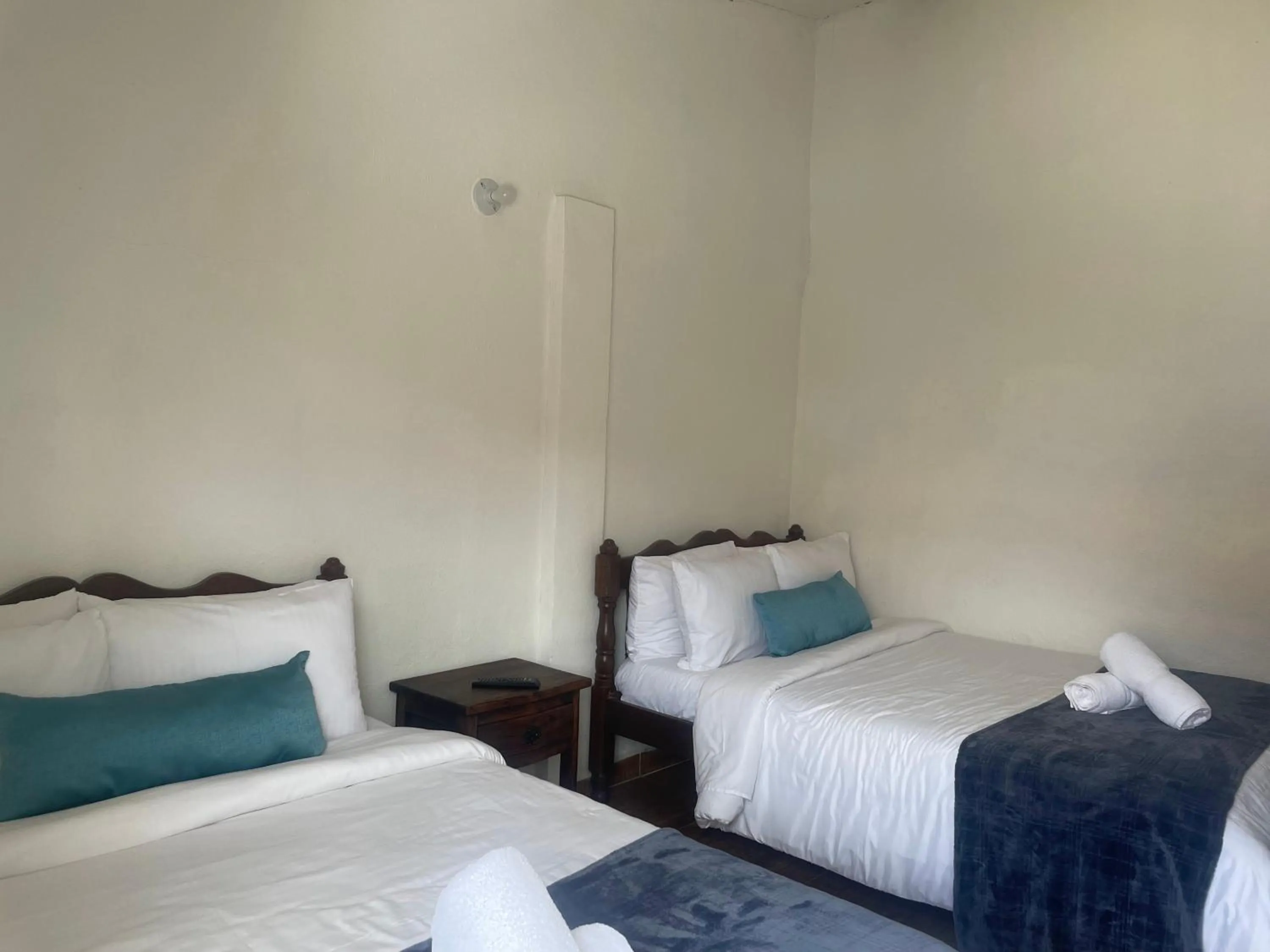 Photo of the whole room, Bed in Celeste Villa de Leyva