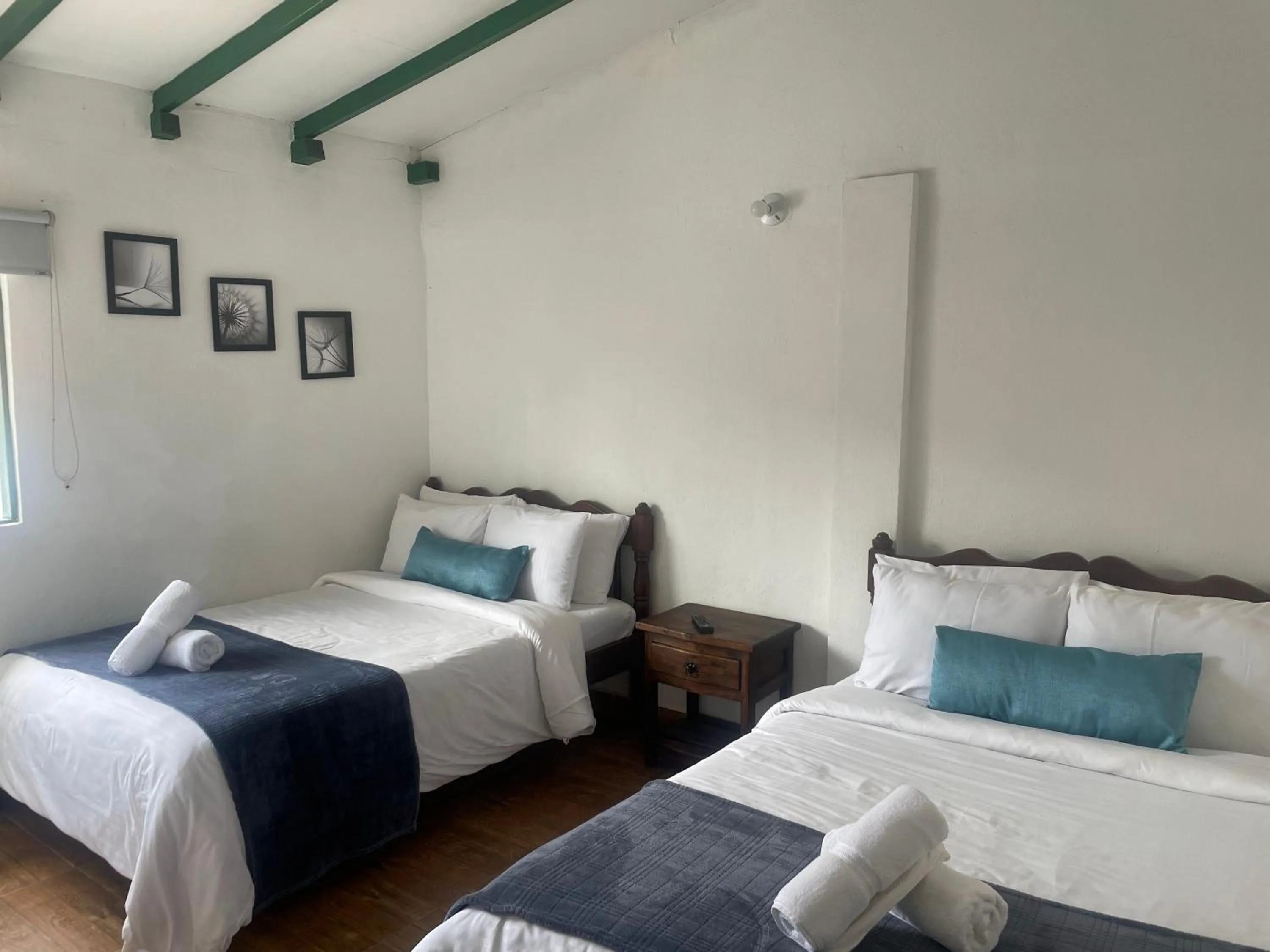 Photo of the whole room, Bed in Celeste Villa de Leyva