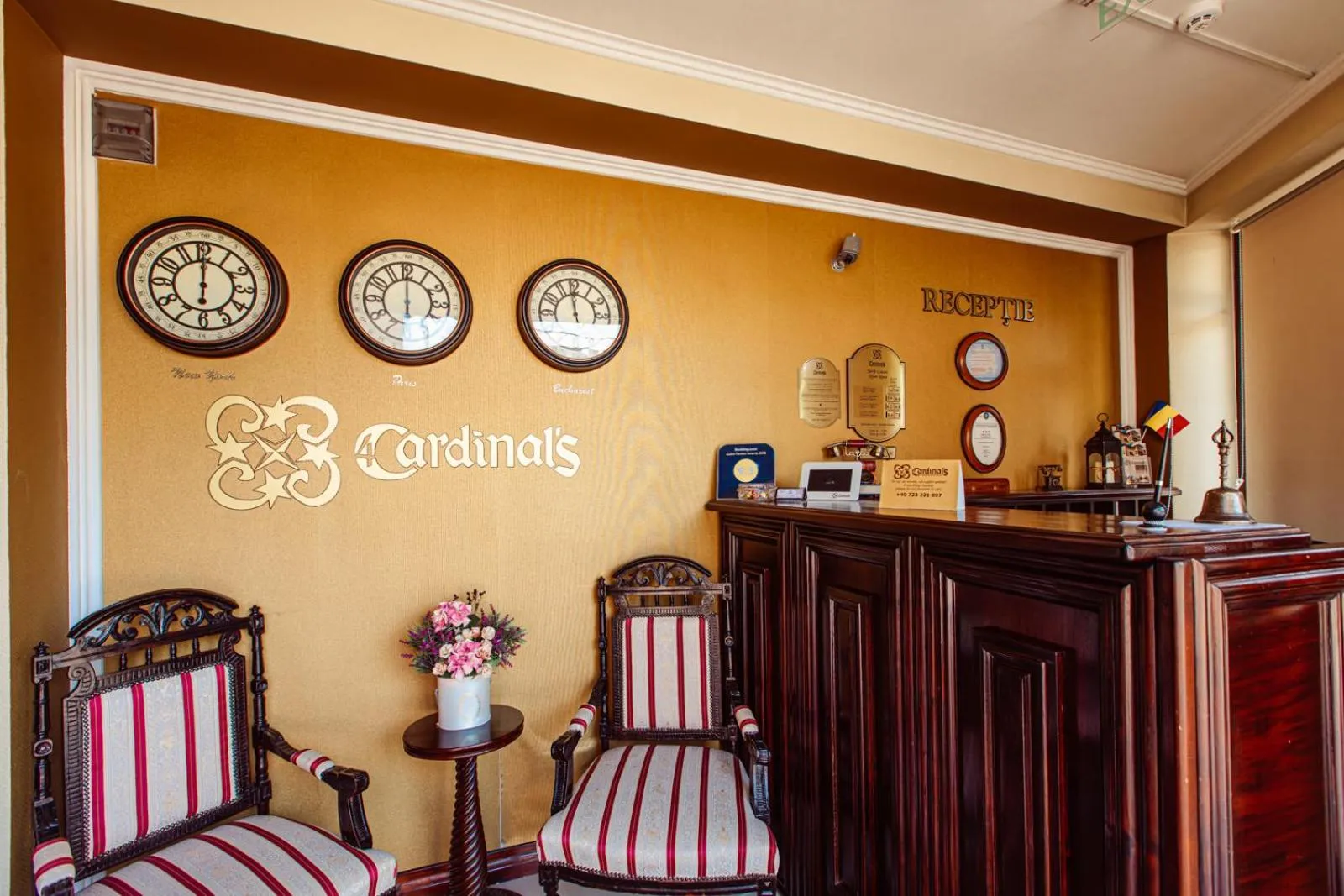 Lobby or reception in 4Cardinals Boutique