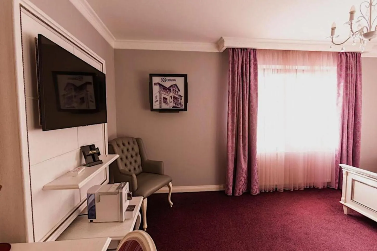 Bedroom in 4Cardinals Boutique