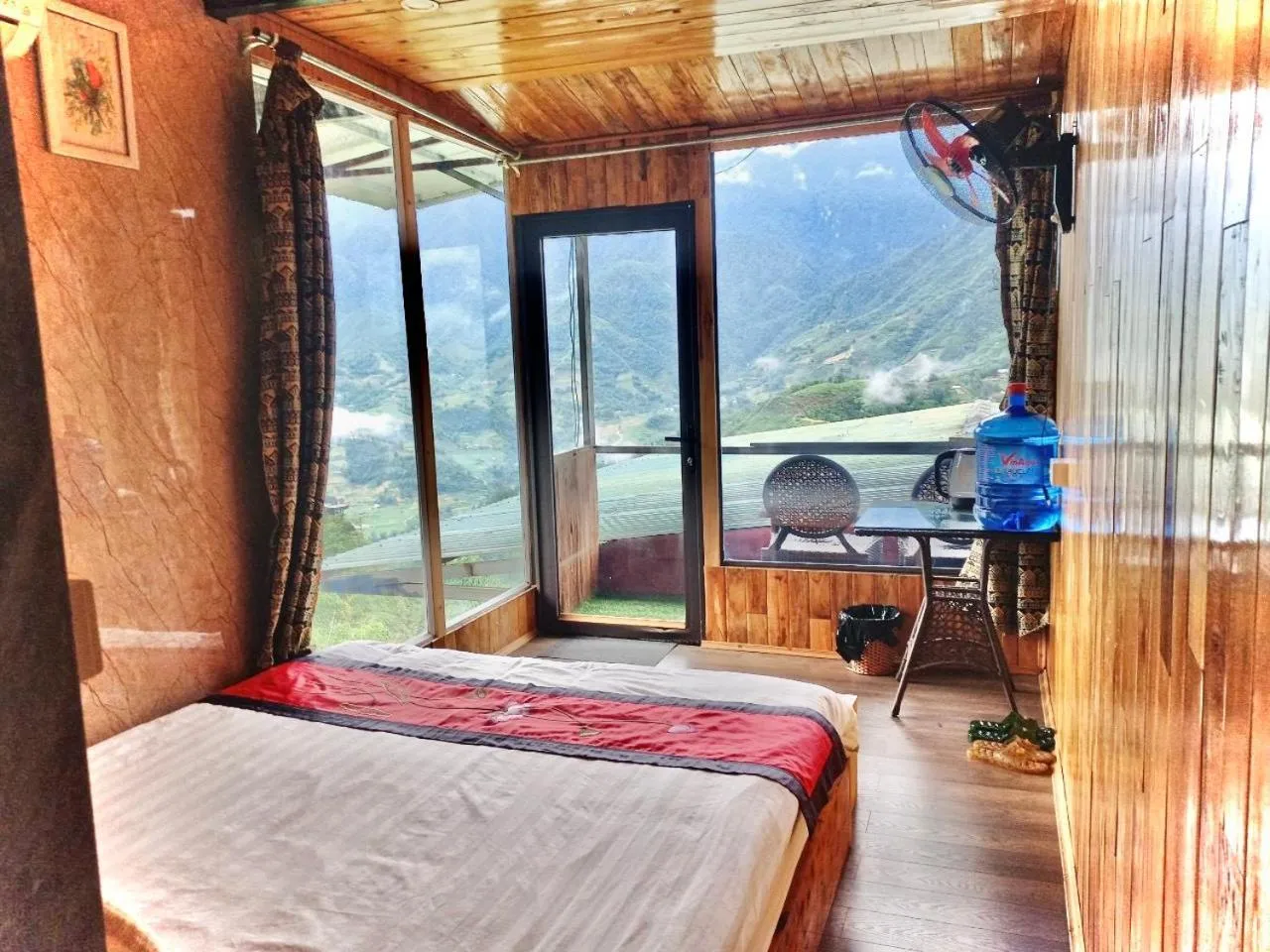 Bed in VALLEY VIEW COFFEE & STAY