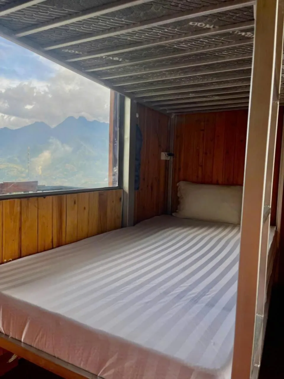 Bed in VALLEY VIEW COFFEE & STAY