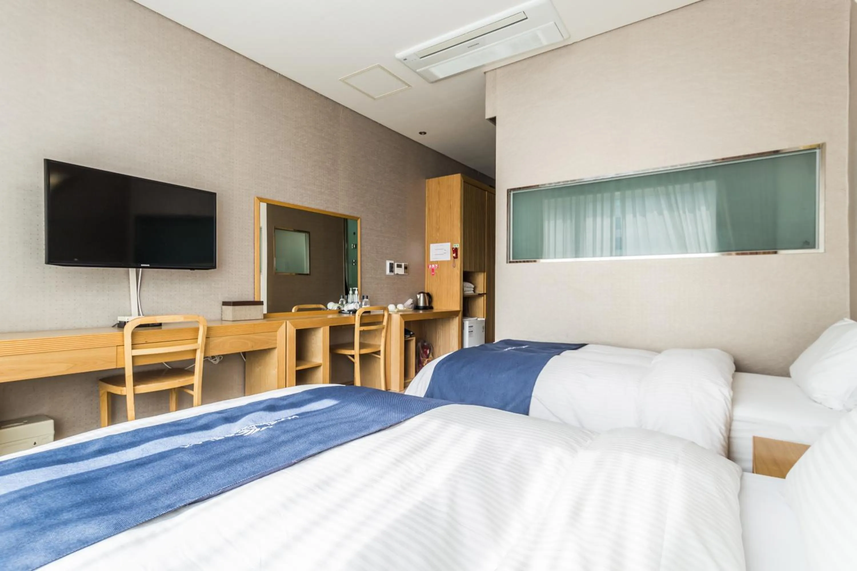 Bedroom, Bed in Incheon Aiport Airrelax hotel