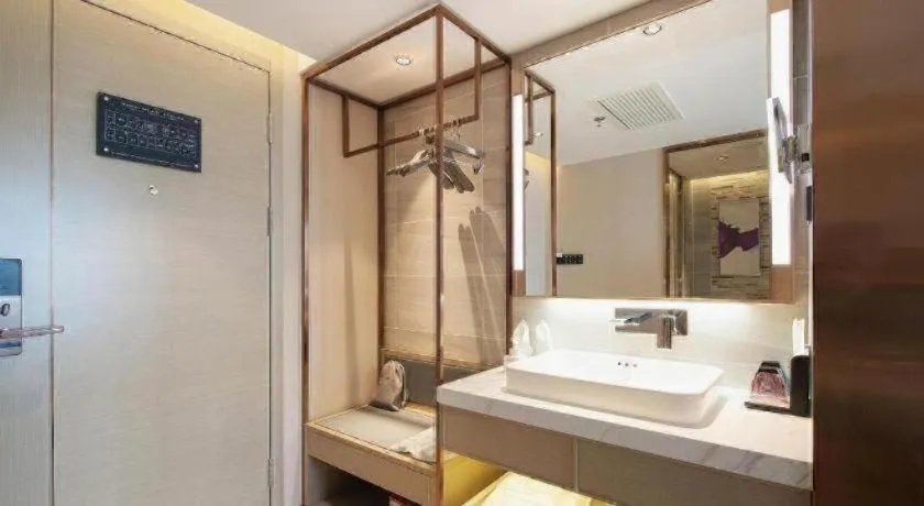 Lavande Hotel Changchun New District North Lake Longxiang Plaza