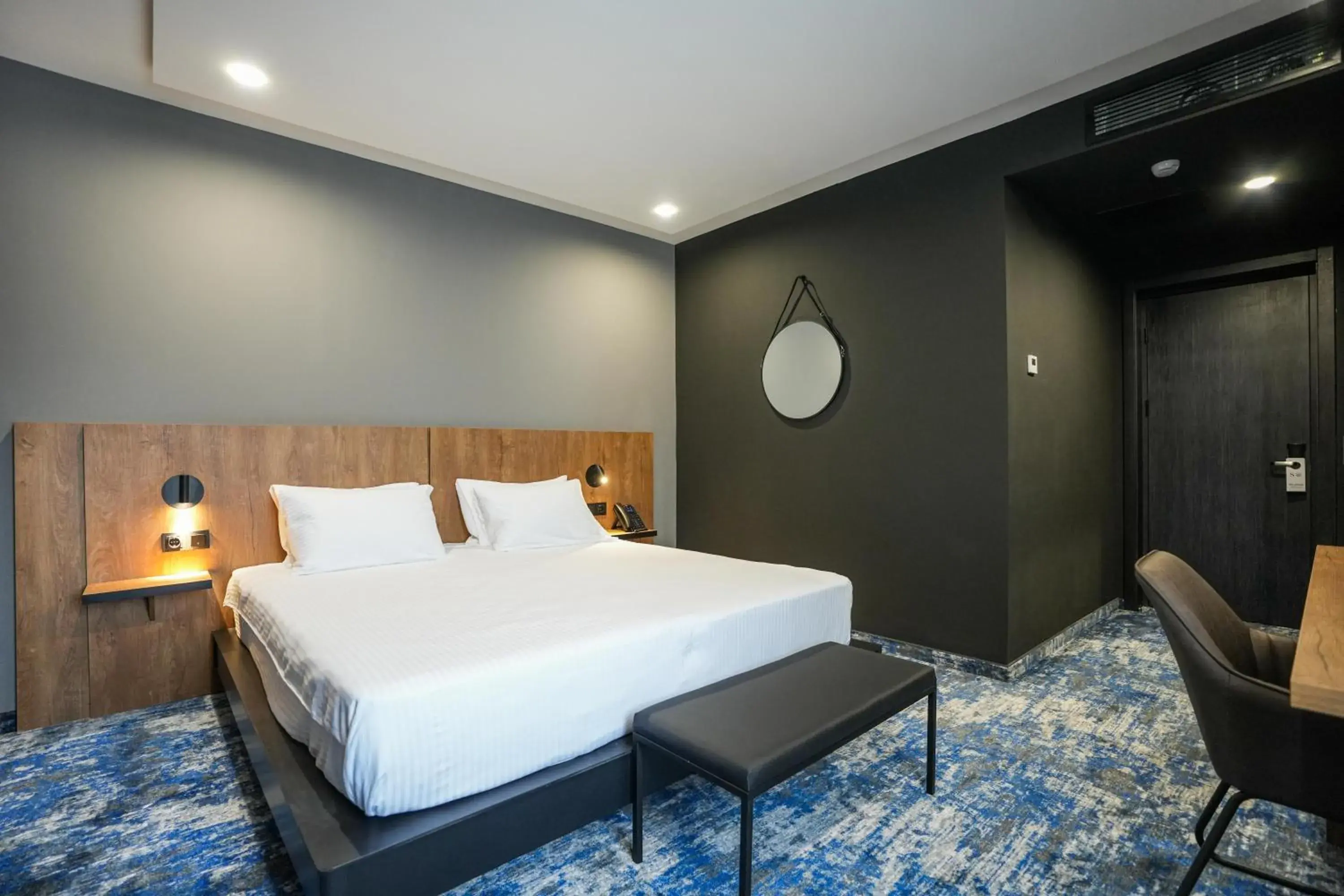 Superior Double Room in Hotel Splendid Tbilisi Superior Double Room in Hotel Splendid Tbilisi