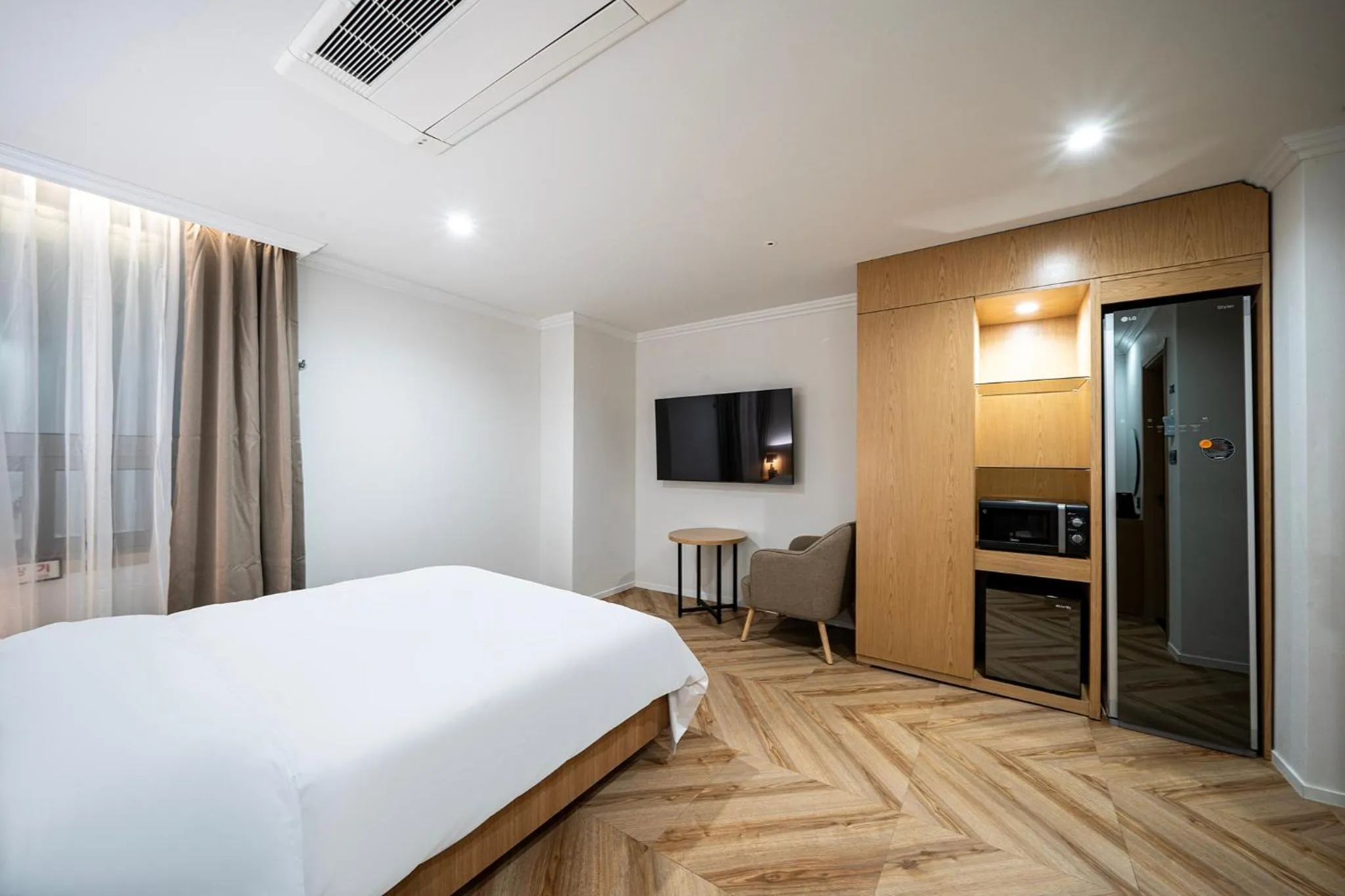 Bed in H Avenue Gumi Okgye