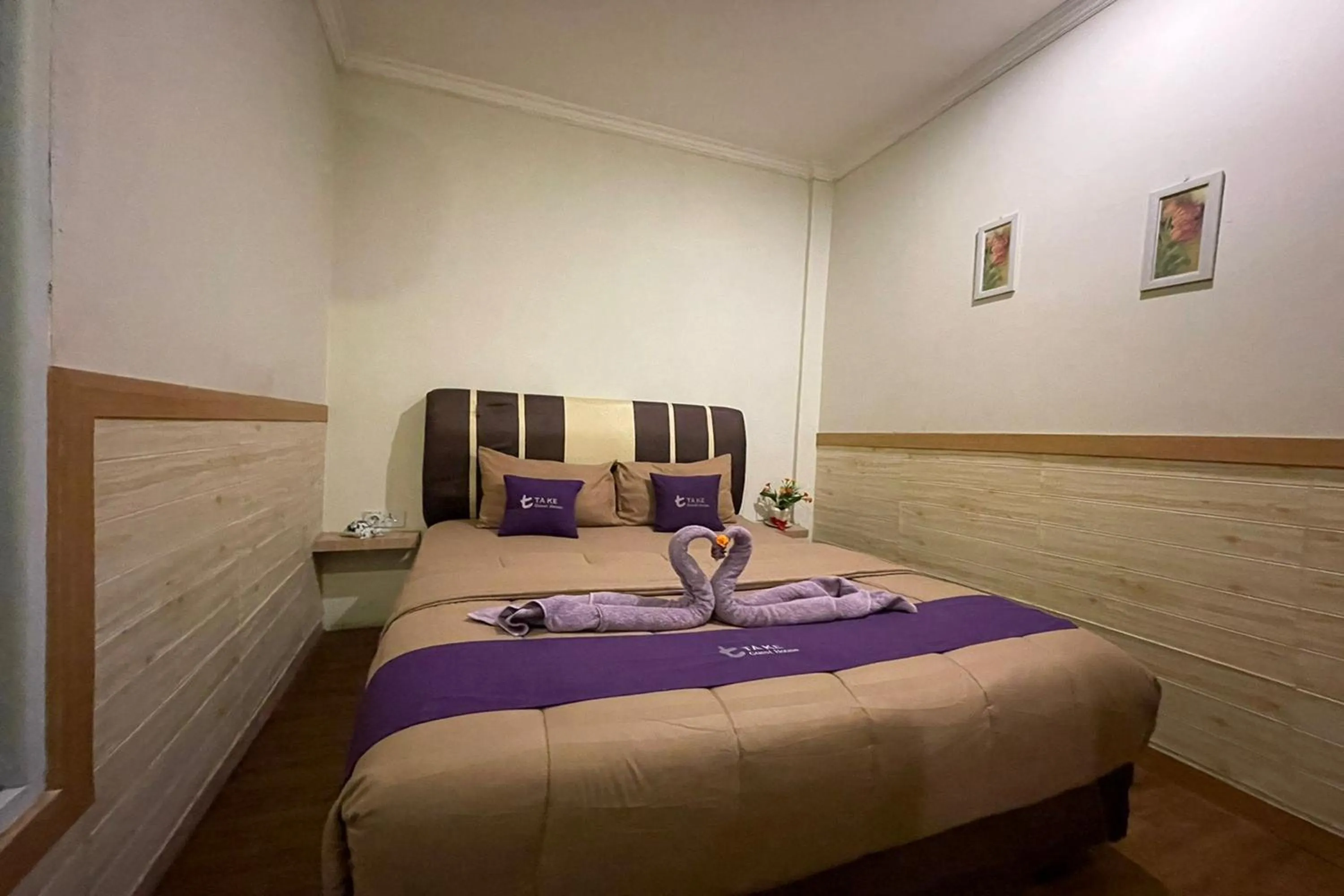 Bedroom, Bed in Take Guesthouse 1